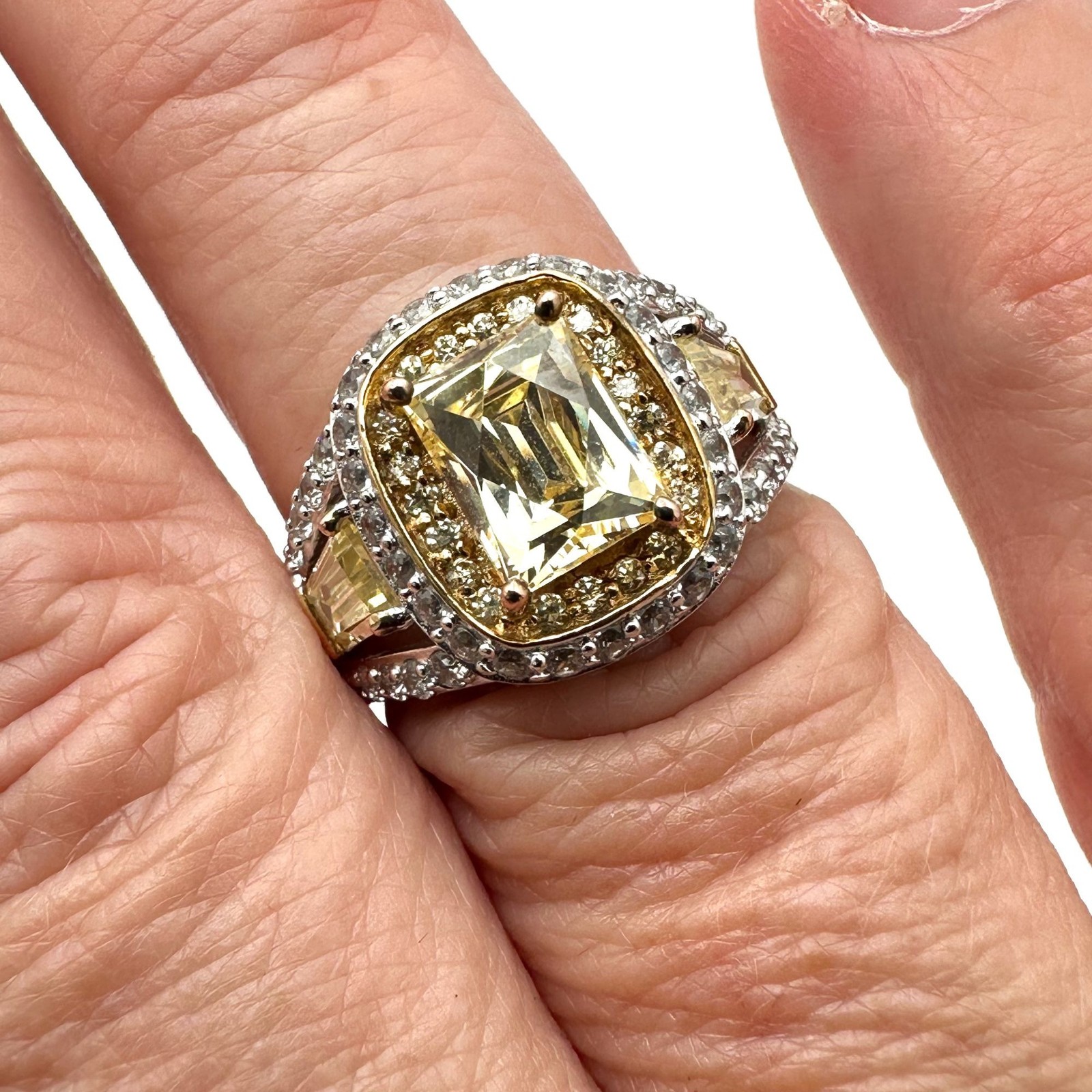 Tycoon Bella Luce Simulated Canary Cubic Zirconia Sterling Silver Ring Size 7
