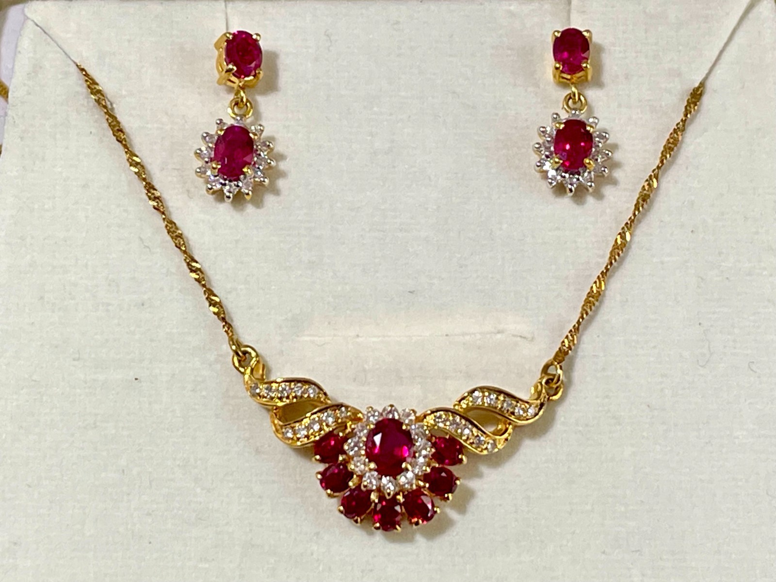18KT Yellow Gold, Diamond, and Ruby Pendant and Earing Set