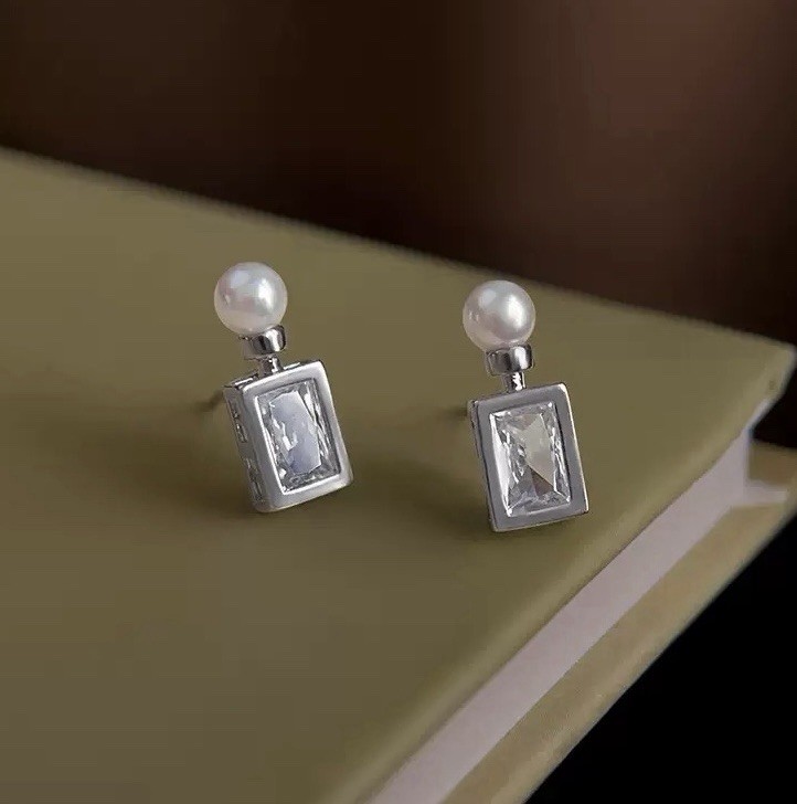 925 Silver Perfume Bottle Pearl CZ Stud Earrings Rectangle Earrings 401