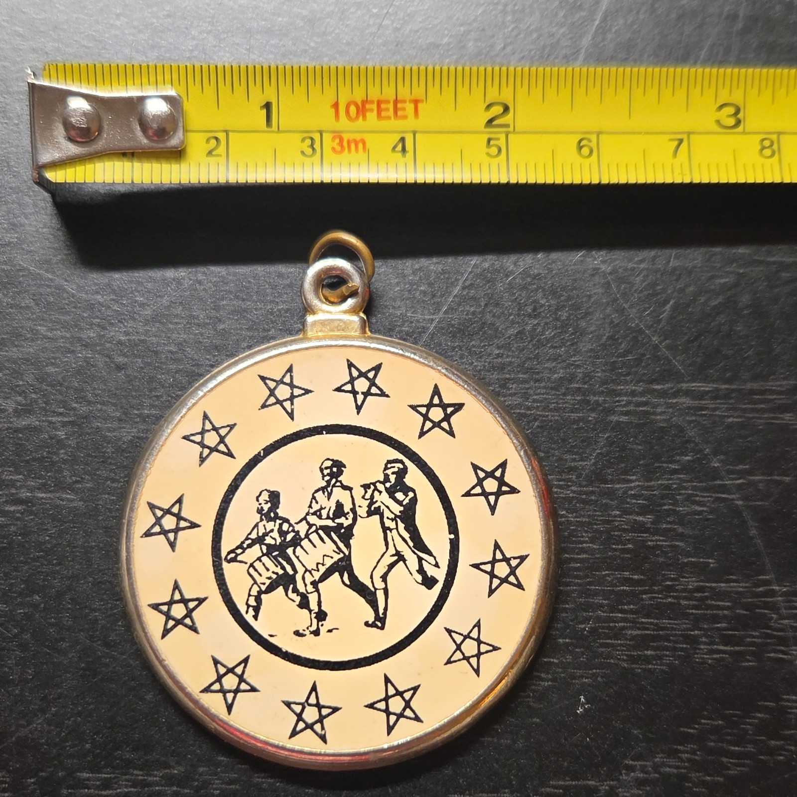 Bicentennial commemorative pendant. “Spirit of ’76” design. Dancing Figures