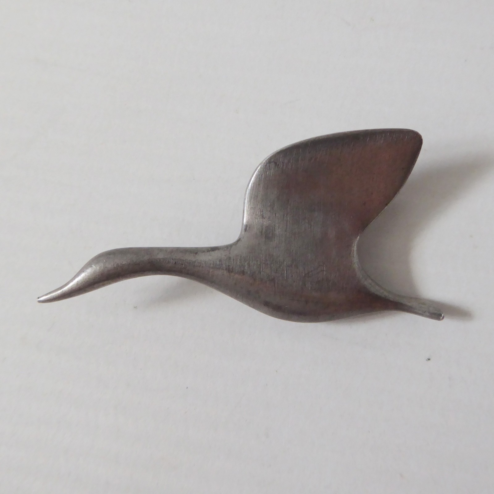 Frederick Design Canada goose modernist minimalist vintage brooch, flying bird