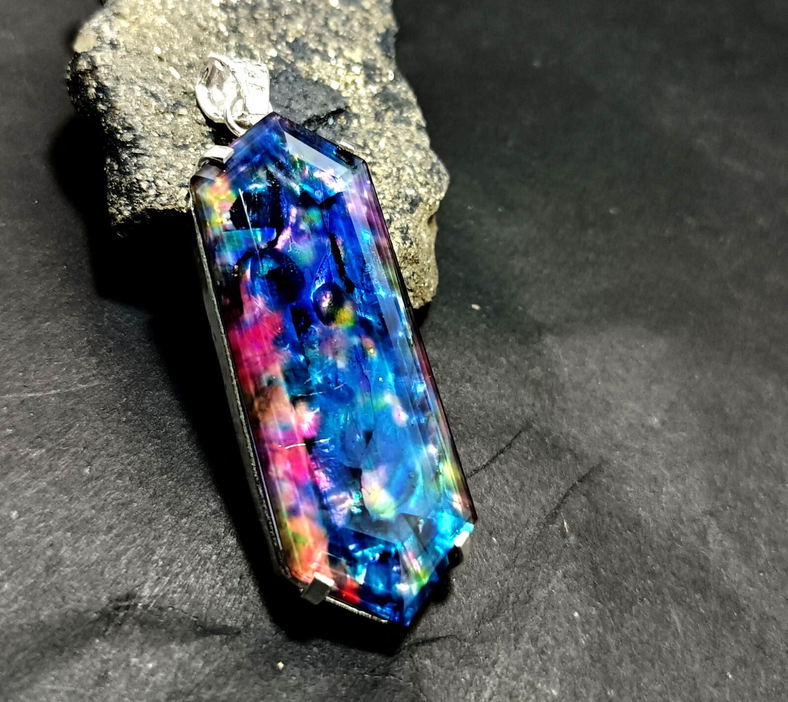 Certified 91.35 Ct Natural Ammolite 925 Solid Silver Pendant Loose Gemstone