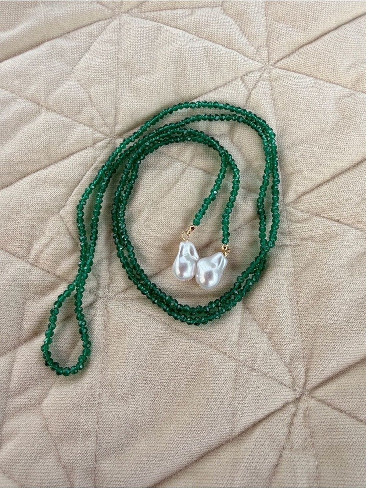 Green Beaded Lariat Necklace with Pearl Drops – Women Jewelry