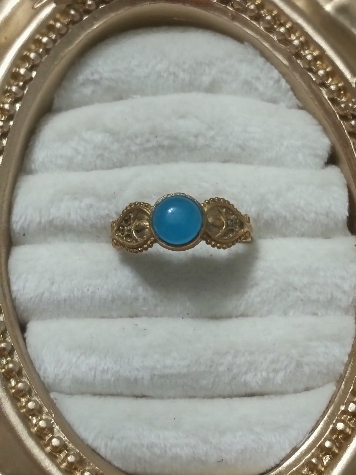 Gold Tone Bezel Set Band Ring, 1 Round Blue Stone Cabochon Size 8