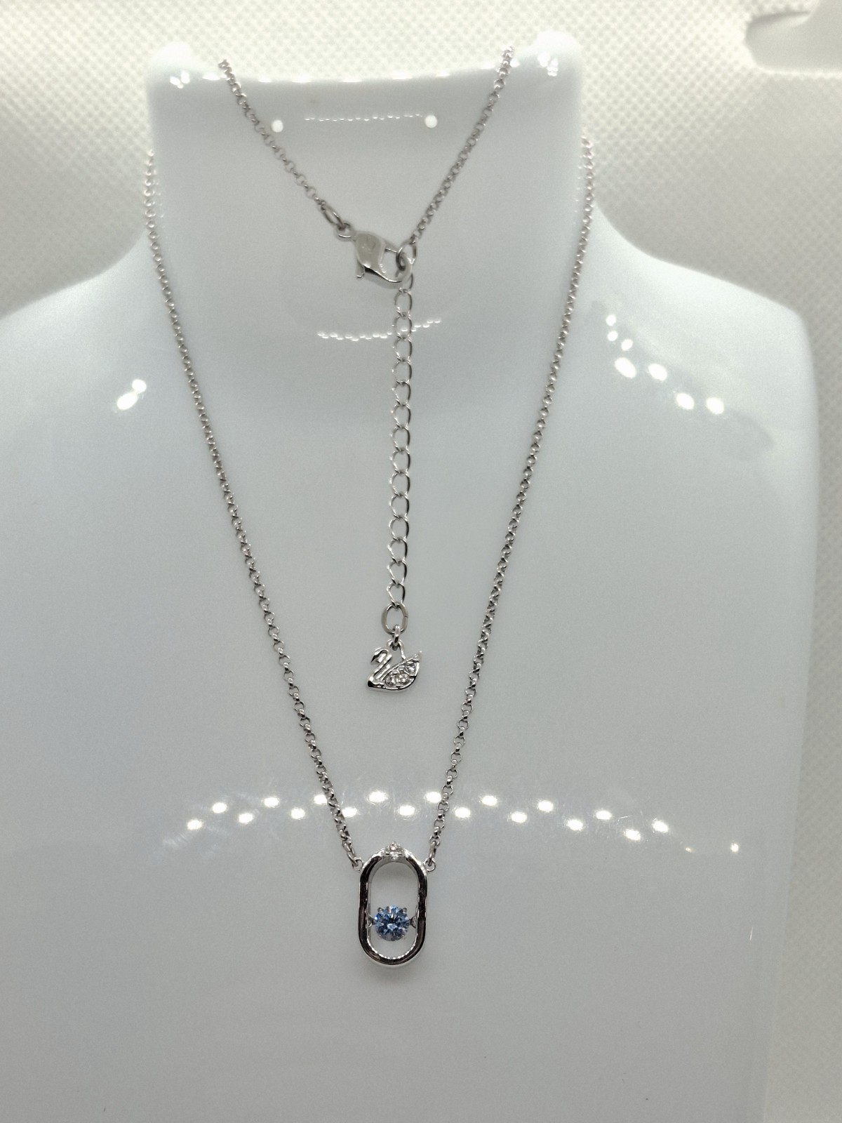 SWAROVSKI BLUE DANCING CRYSTAL NORTH NECKLACE 14 INCH WITH EXTENDER
