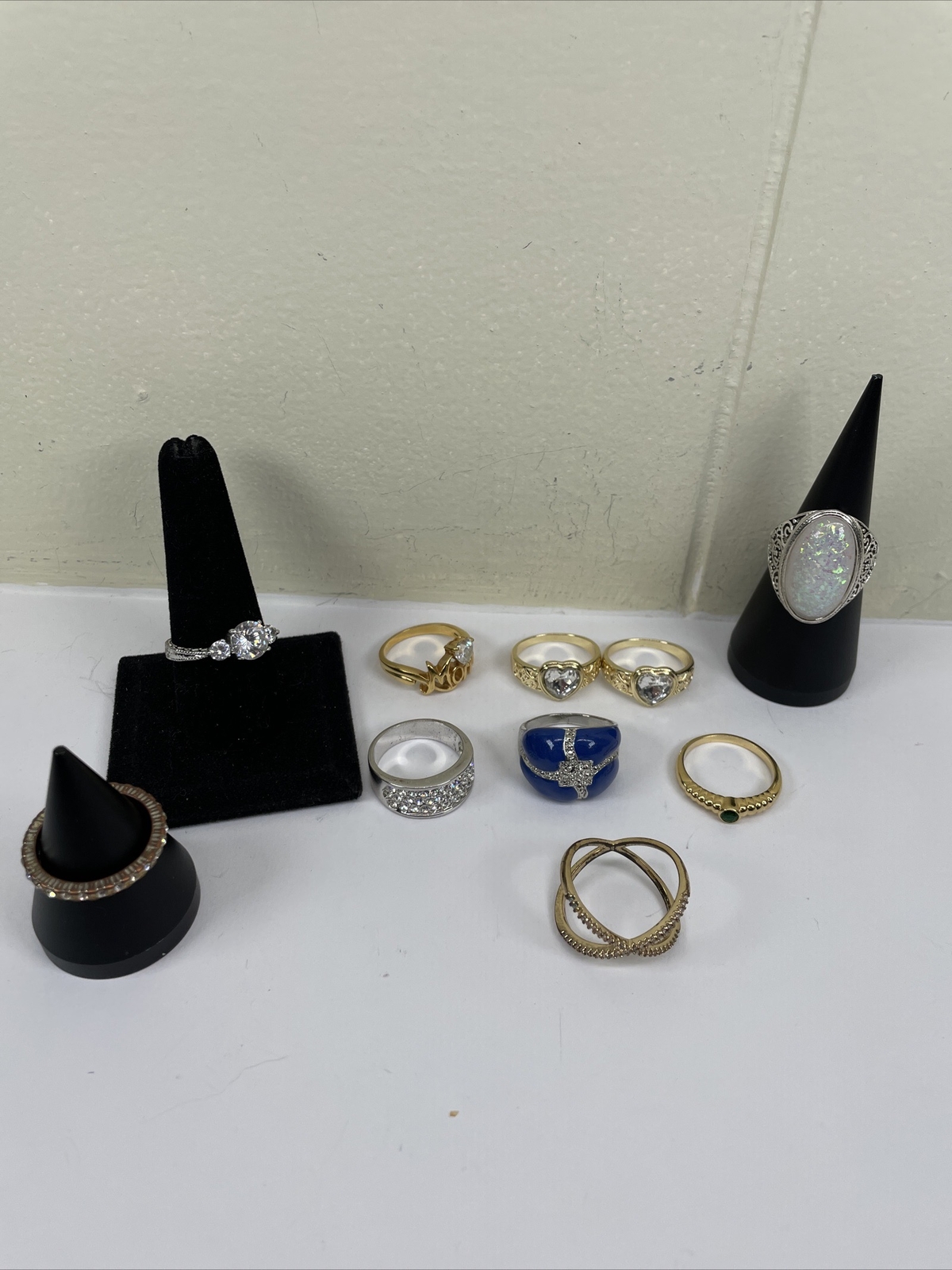Lot 10 Rings Jewelry Mix Lot Vintage Assorted Shapes Colors All Size 9