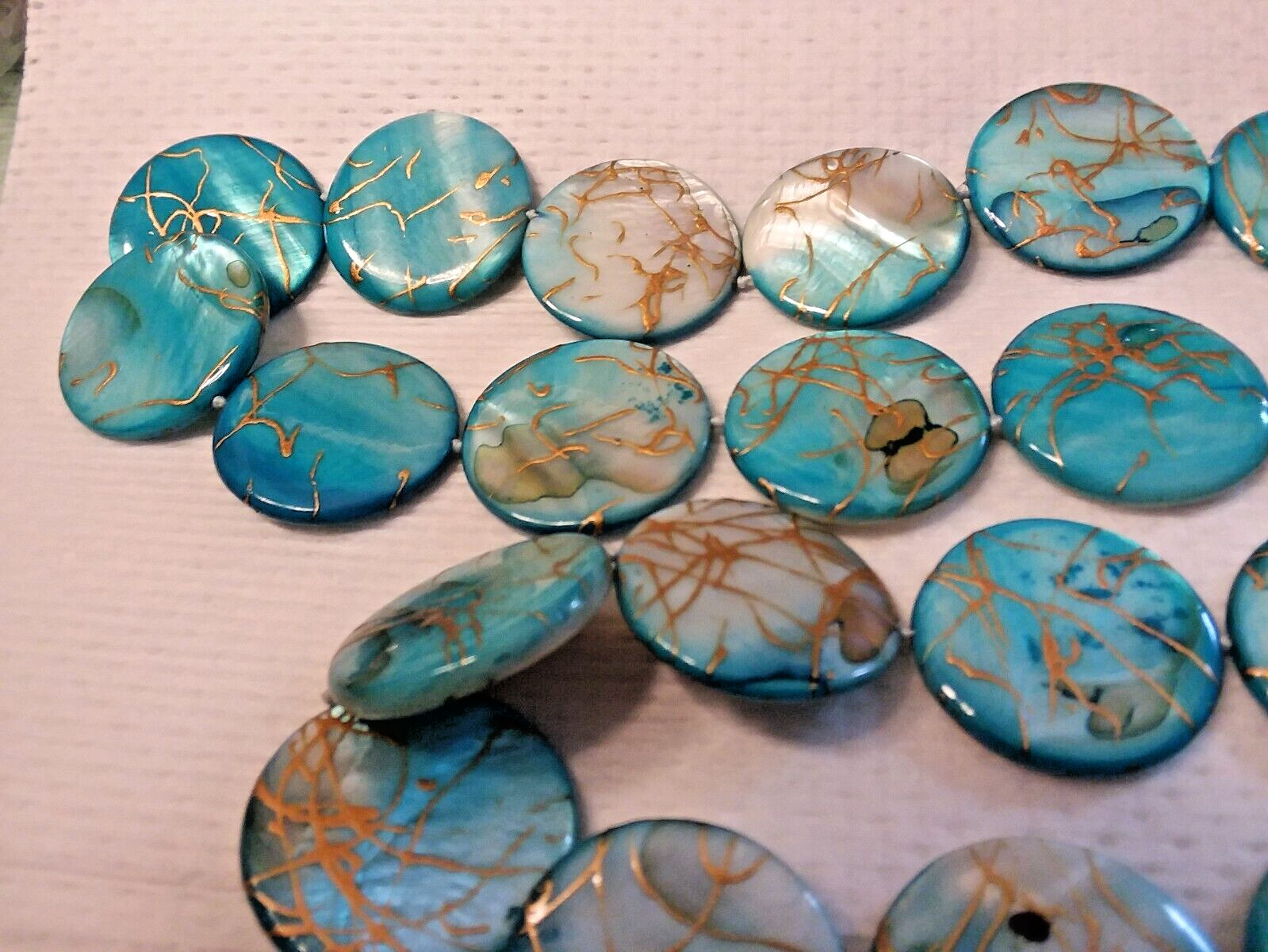26″ Dyed Blue Shell Necklace /W Gold Tone Paint Accents 02-01-2024