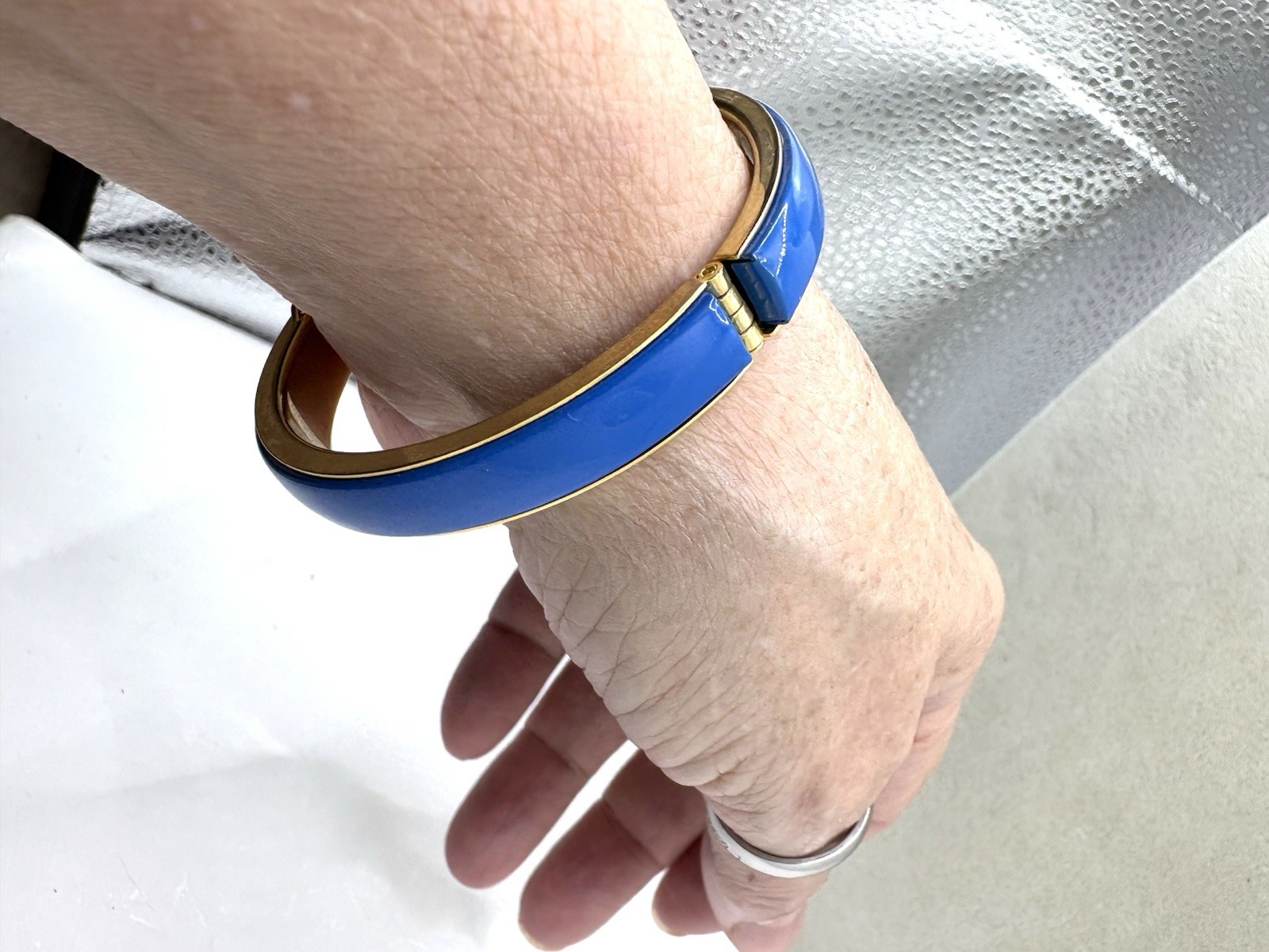 Gold Tone Royal Blue Enamel Oval Hinged Bangle