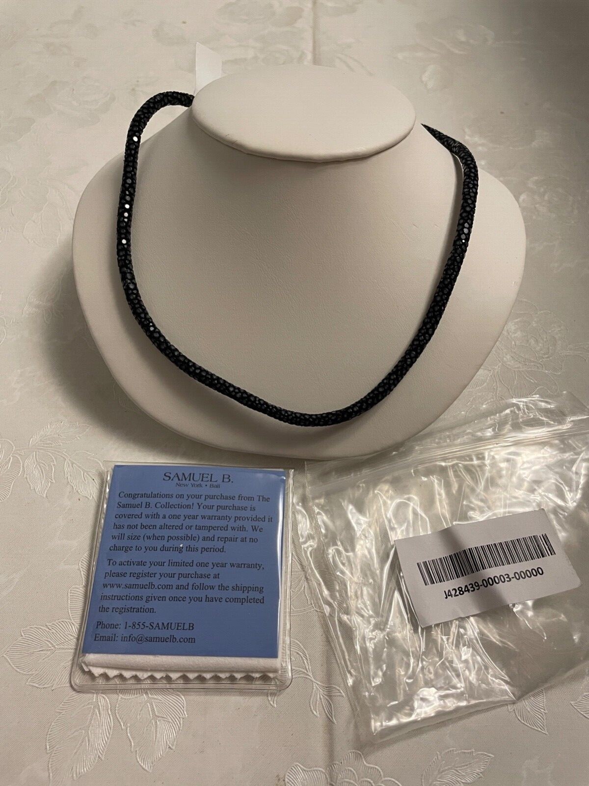 NWT Samuel B Genuine Stingray Leather Necklace Made in Hong Kong New York Bali