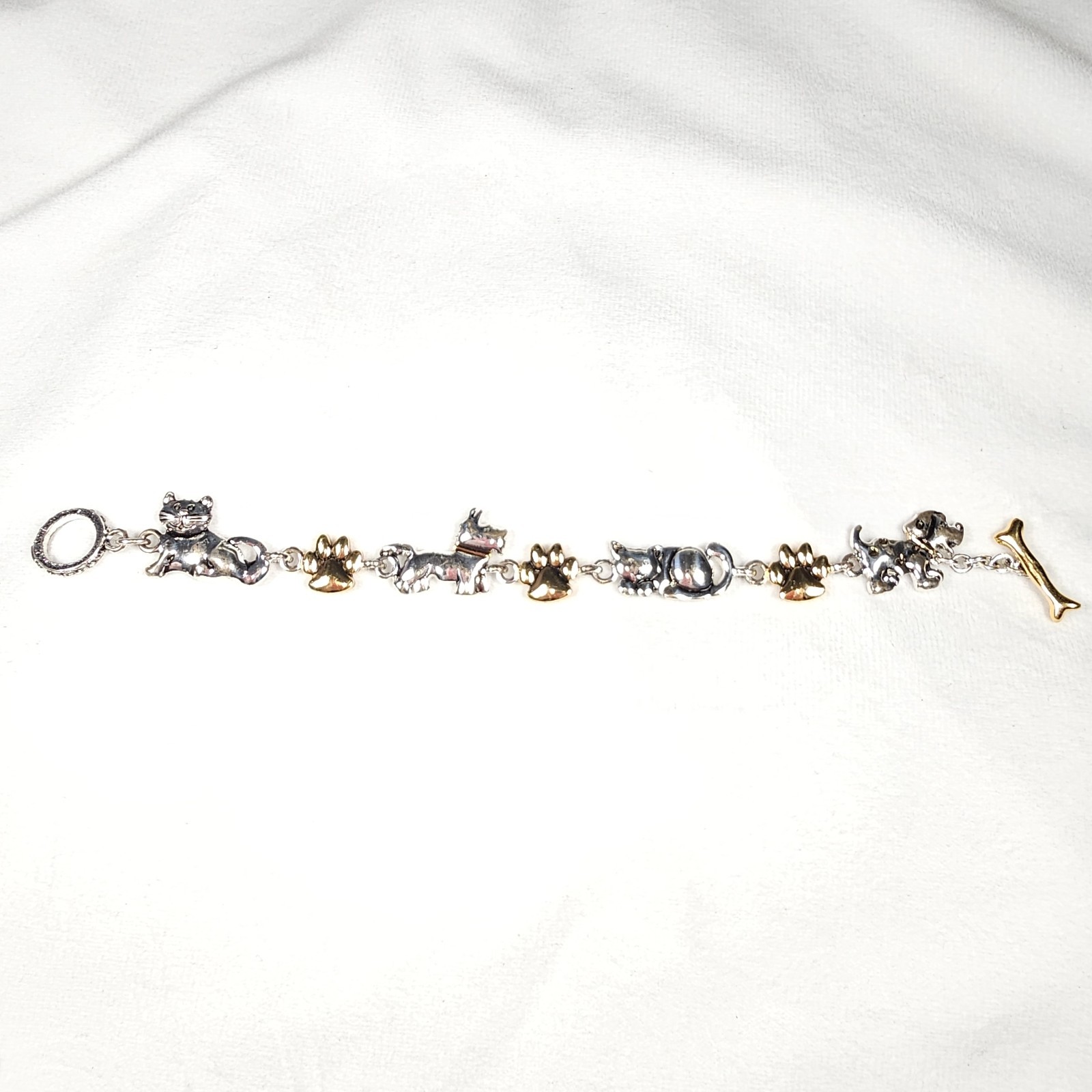 Premier Designs Silver Gold Two Tone Cat Dog Toggle Link Costume Bracelet 6.75″