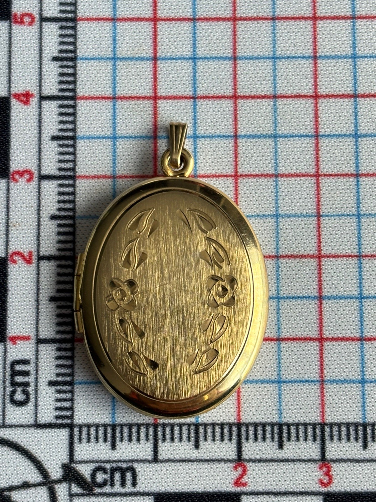 Vintage 12k Gold Filled Swirl Floral Ladies Pendant Locket 32mm