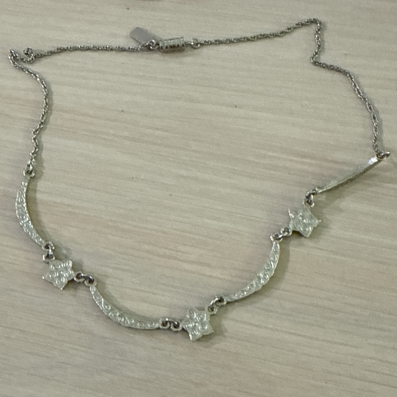 Vtg 1928 Pink And Blue Flower Necklace And Pierced Earring Set Silver Tone 15”