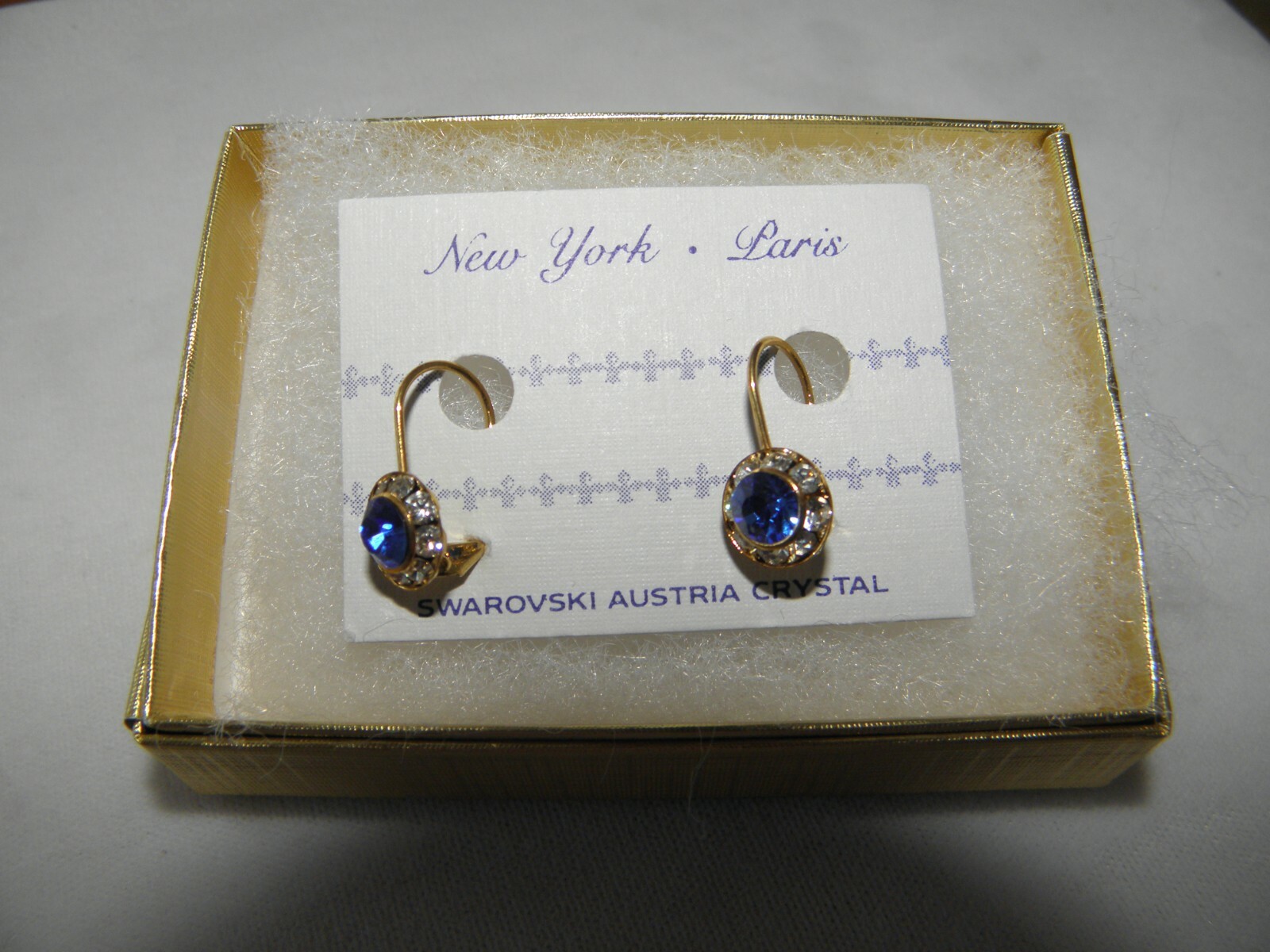 BLUE SAPHIRE EARRINGS AUSTRIAN CRYSTAL DANGLE DROP GOLD TONE NEW FLB