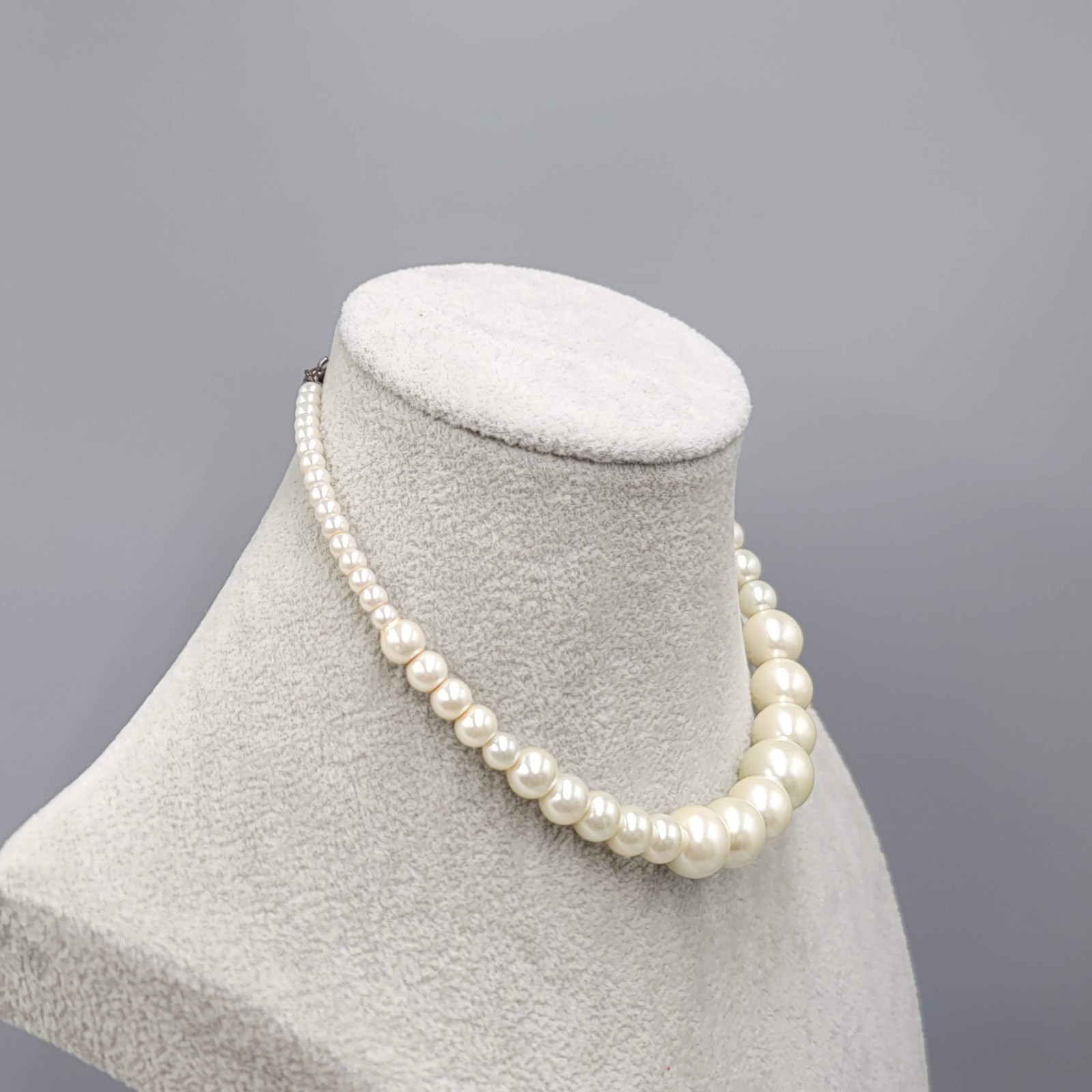 White Bead Collar Chocker Necklace Adj 12″+