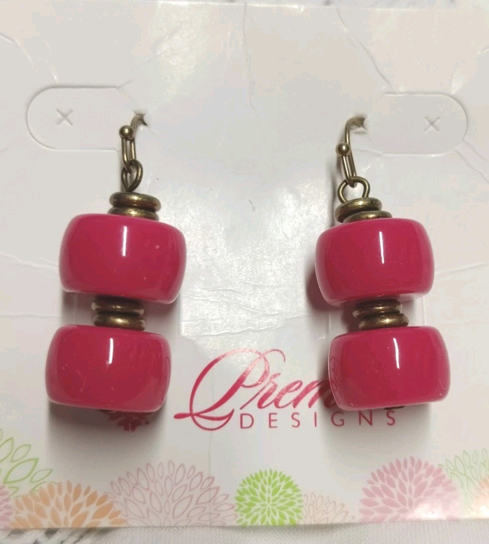 Premier Designs Jewelry LIPSTICK Earrings Brass Plated Fuschia Pink AcrylicHook