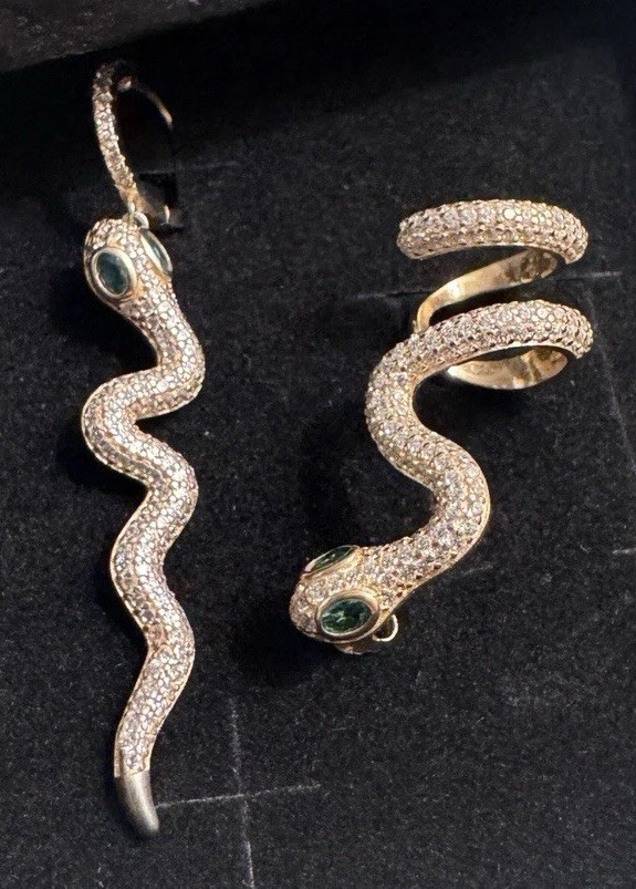 Pavé Snake Ear Cuff X Huggie Earring Combo Set $98.00 Sale Pr: $ 39.26 Free Ship