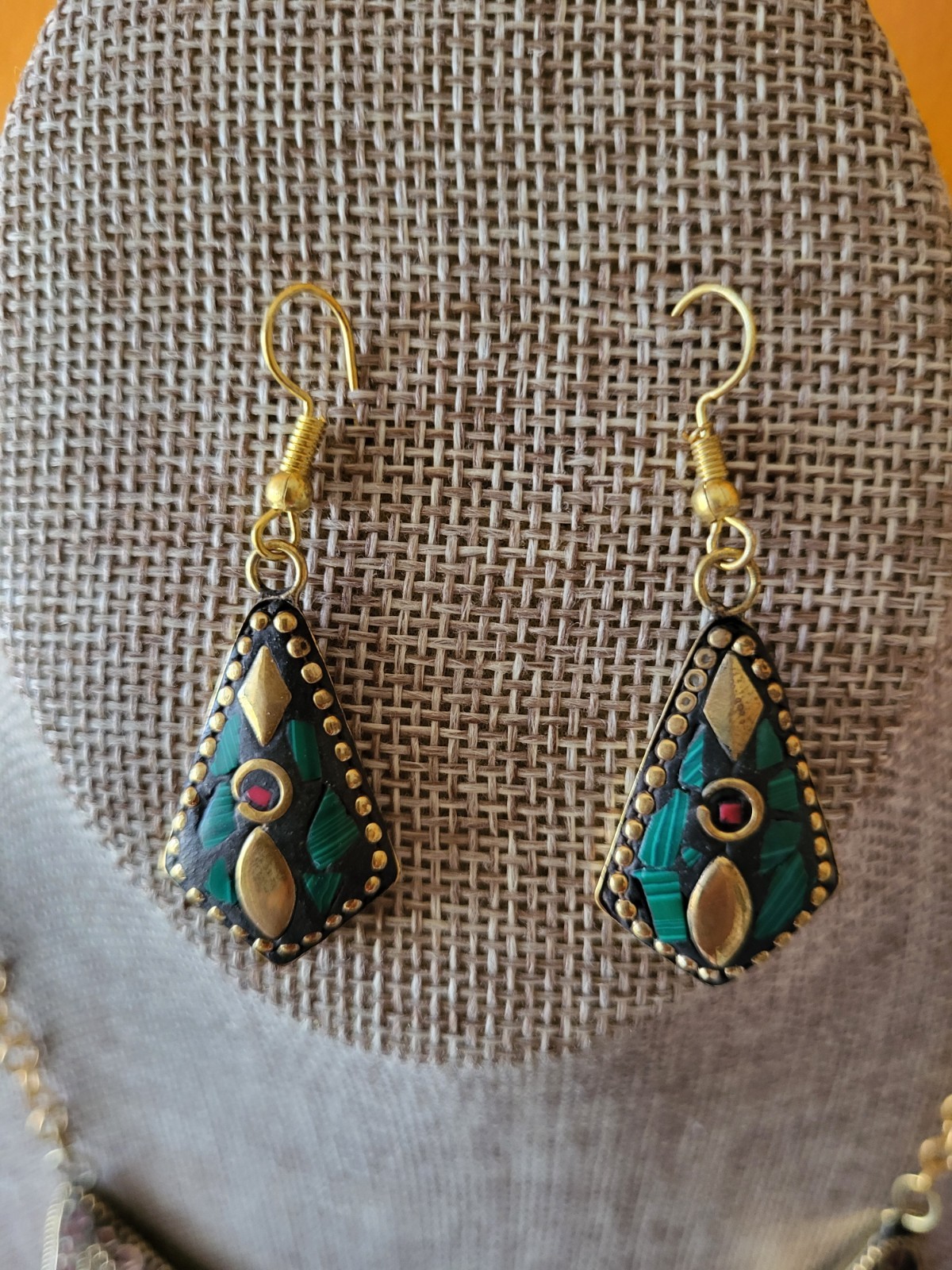 Tibetan-style solid brass bib necklace inlaid turquoise-like blue stones