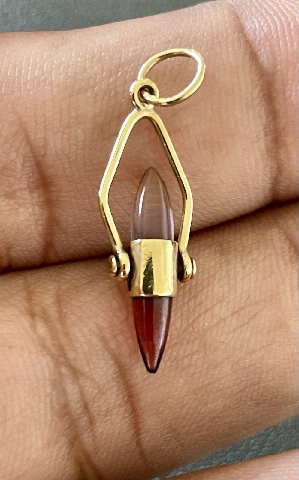 18KT Yellow Gold 12CT Garnet and 12CT Amethyst Pendant F288 G2U