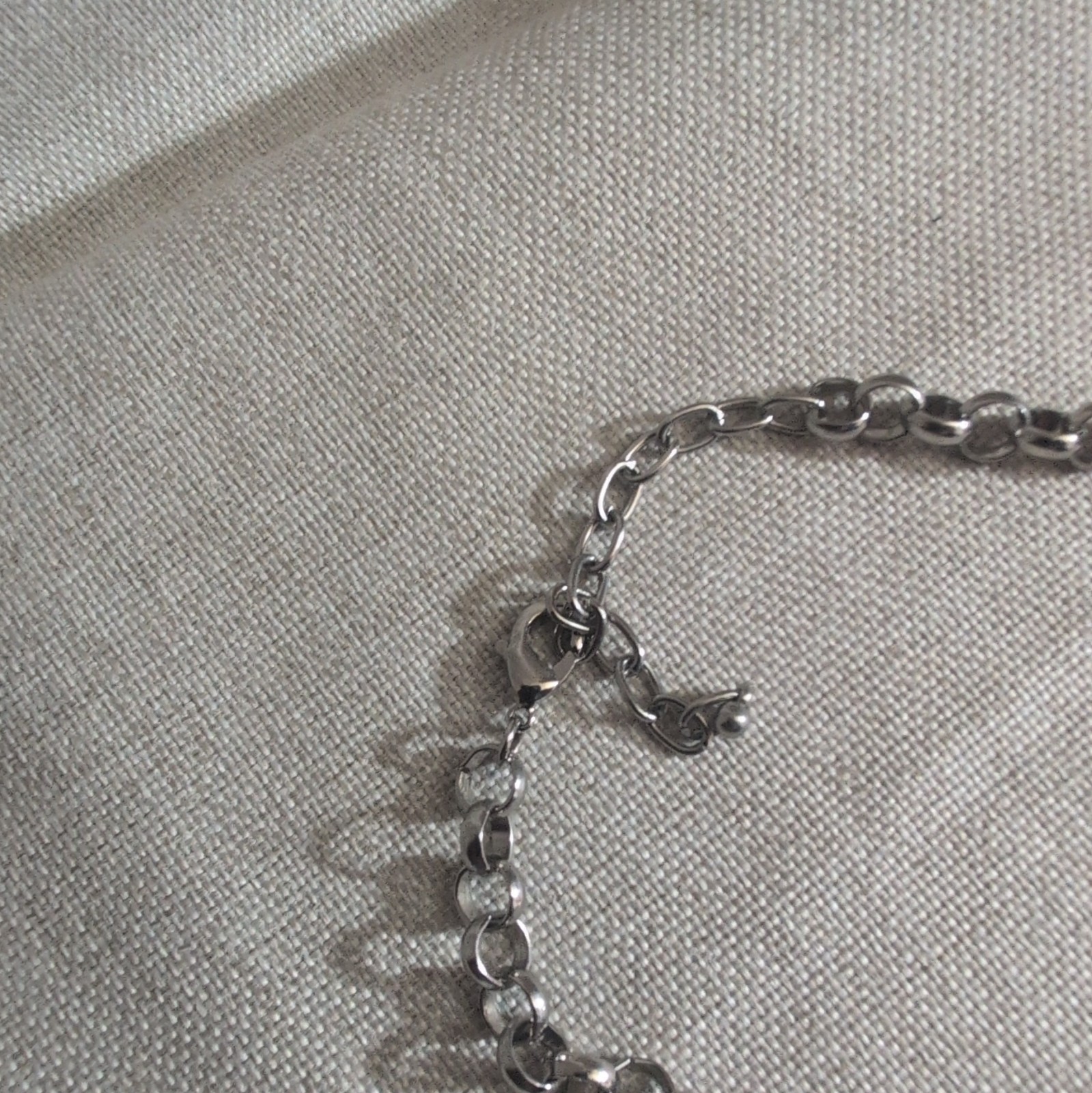 Silver Tone Black Round Bezel Pendant Necklace Cable Chain Lobster 18 in