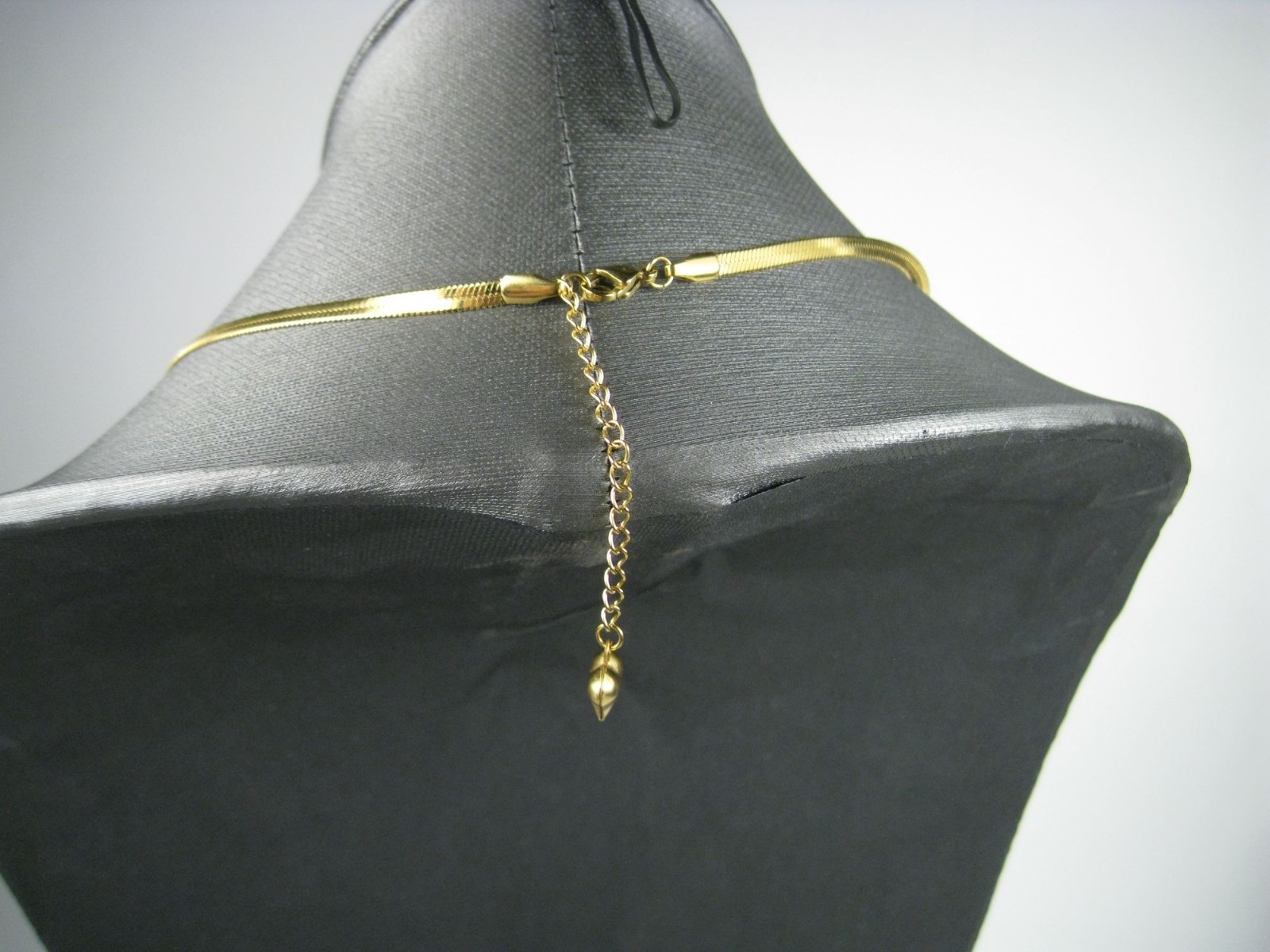 Gold Tone Butterfly Pendant Chain Necklace 16 in Adjustable Choker Collar Sleek