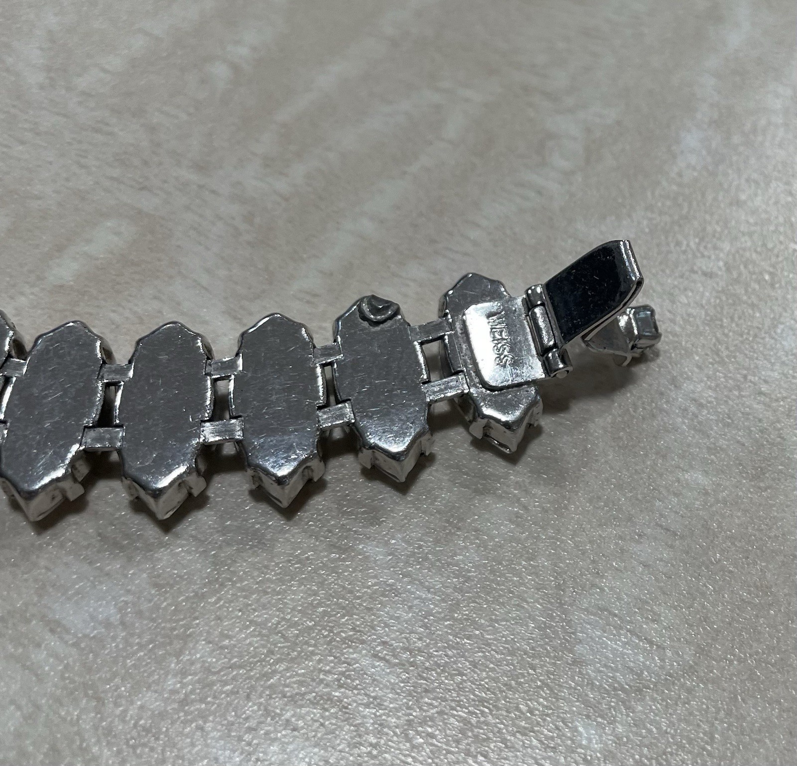 Vintage Weiss 7” Silver Tone Marquise Clear Crystal Tennis Link