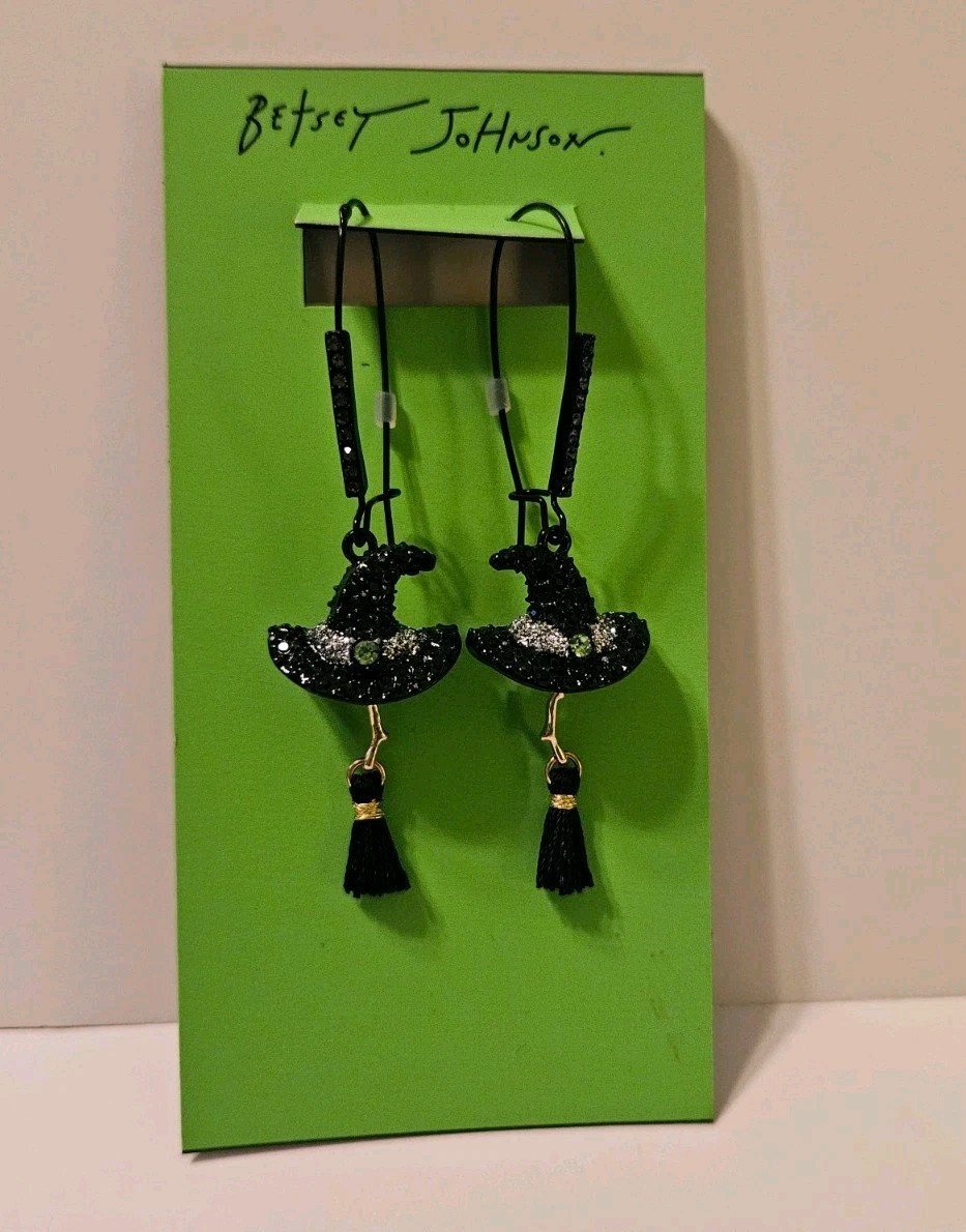 New Betsey Johnson Halloween Witch Hat Broomstick Earrings NWT Gift Boxed Wicked