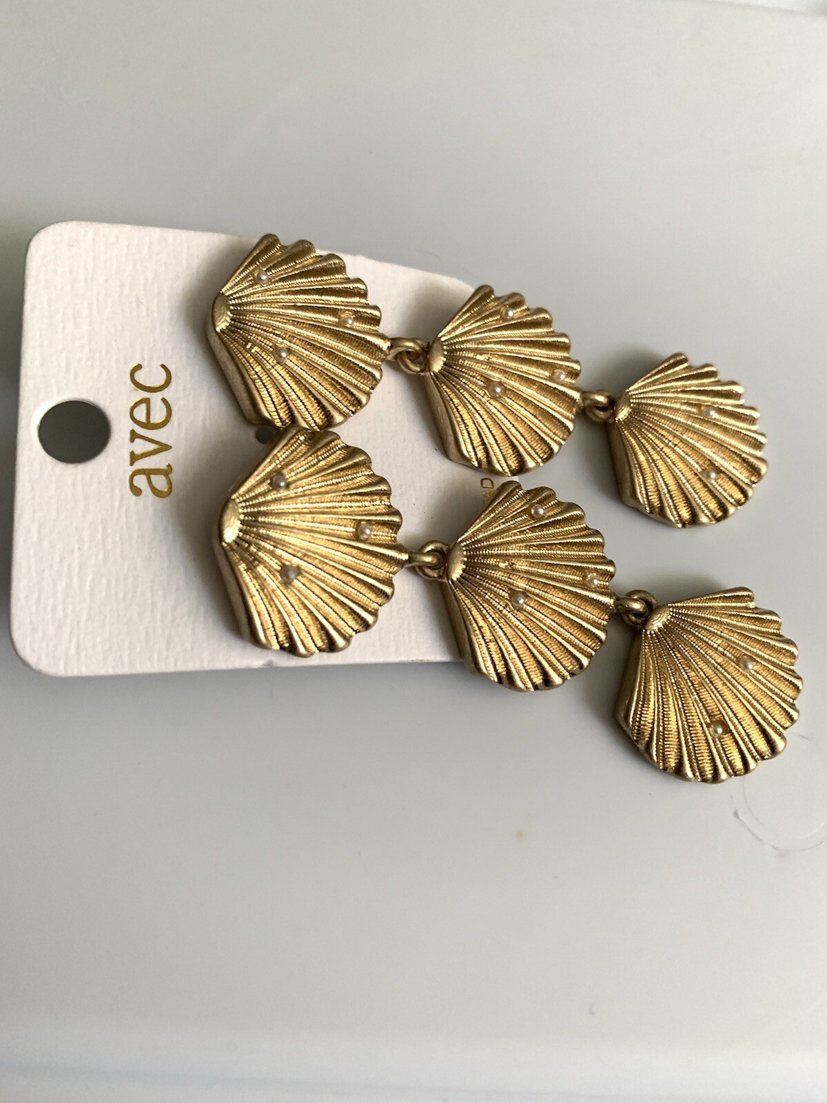 Avec Goldtone Metal Shell Post Tiered Dangle Earrings NEW Jewelry 2-5/8” Drop