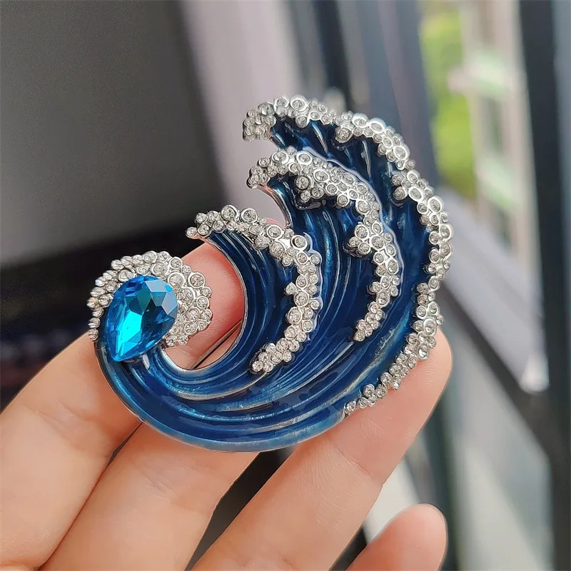 Luxury Wave Shape Brooch Fashion Women’s Accessory Pins Jewelry