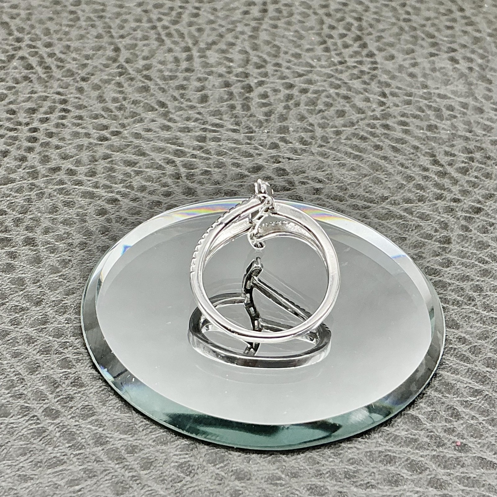 Ring Size 7 Silver Tone Clear Crystal Baguette Crisscross Split Shank Womens