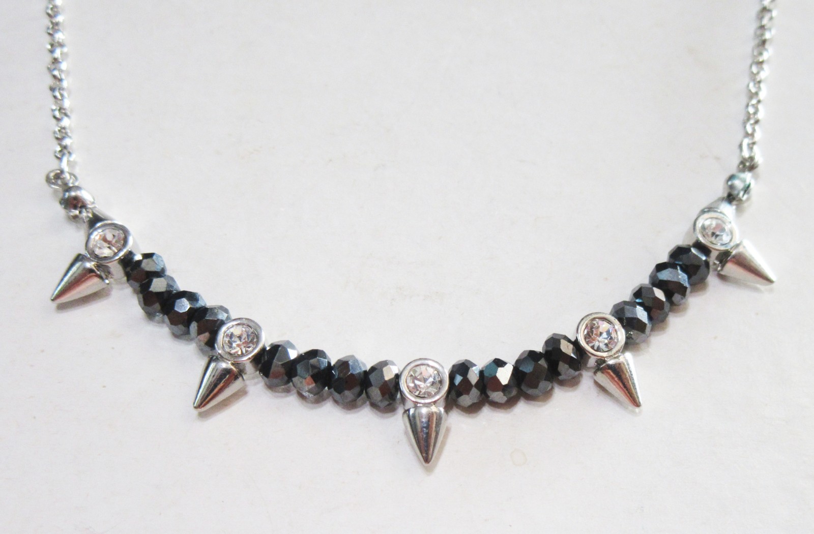 Lia Sophia Jewelry Turning Point Cut Crystals Necklace in Silver RV$52