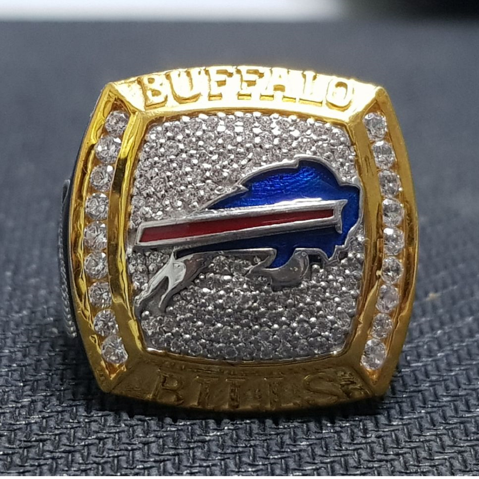 Buffalo Bills Men’s 2. 00 Carat Moissanite Two-Tone 925 Silver Championship Ring