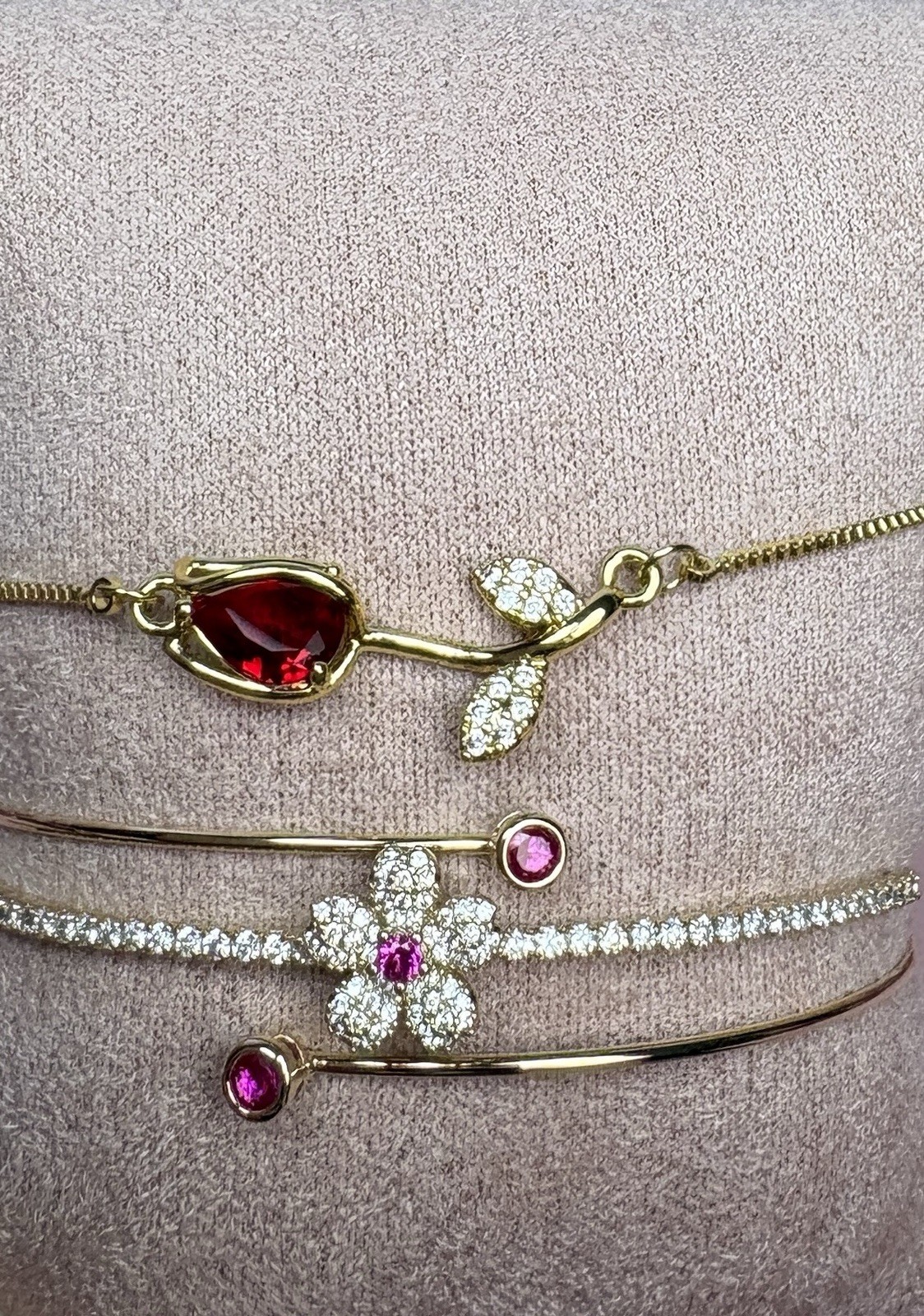 Necklace, ring, 2 bracelets, stationary, beaded wallet, mini purse,beauty items