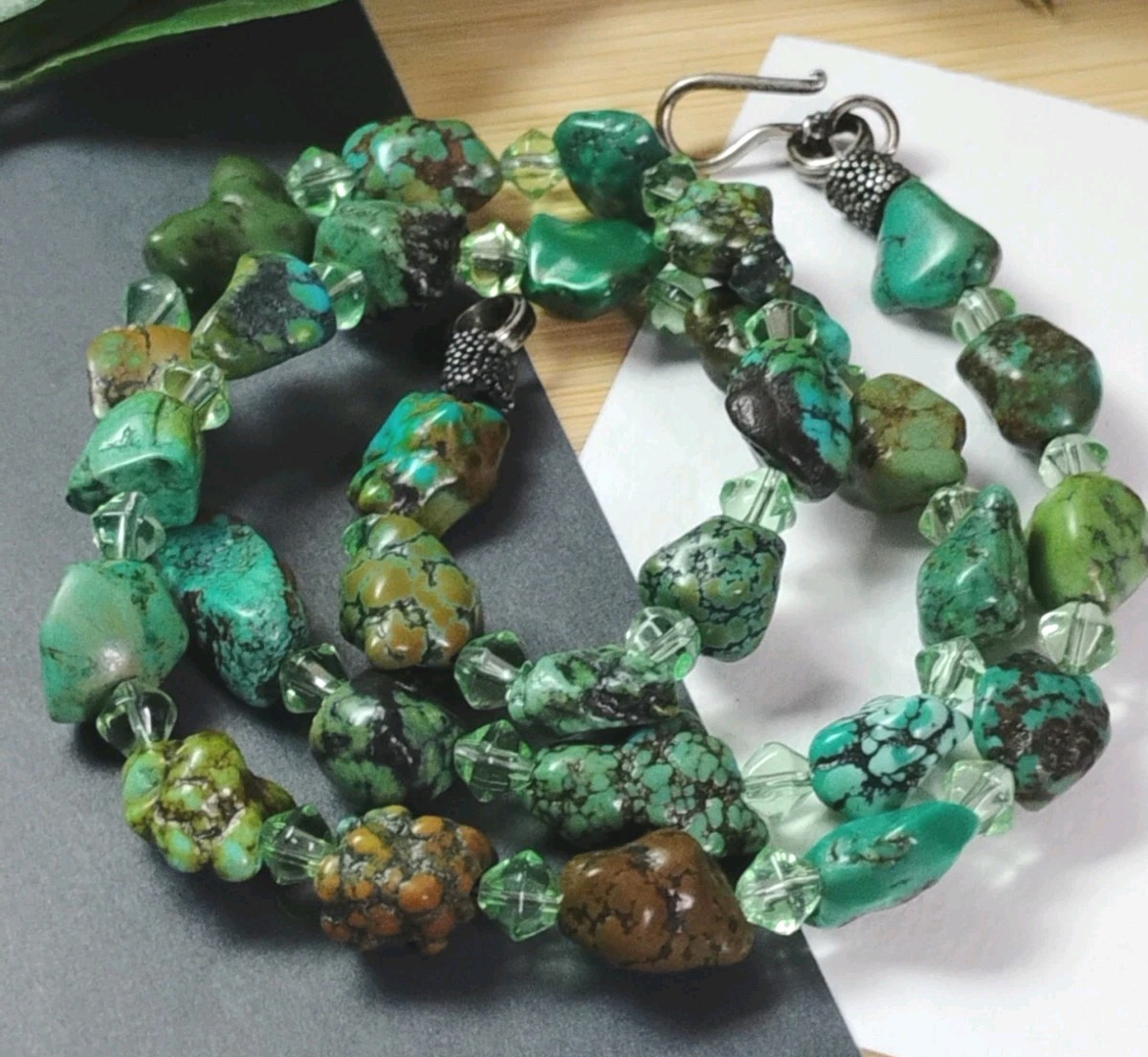 Southwest Vibes! Artisan Mini TURQUOISE Chunks w/Bicone Glass 16″ Necklace!