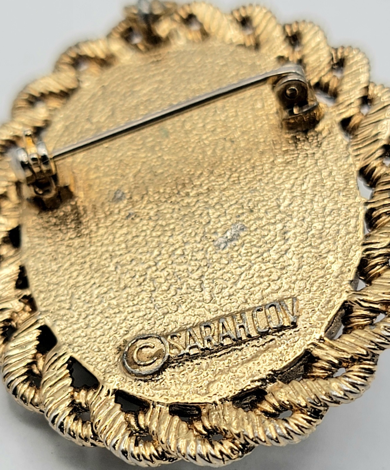 Sarah Coventry Brooch/ OR Pendant Gold Tone Red Black Enamel Oval Dome Detailed