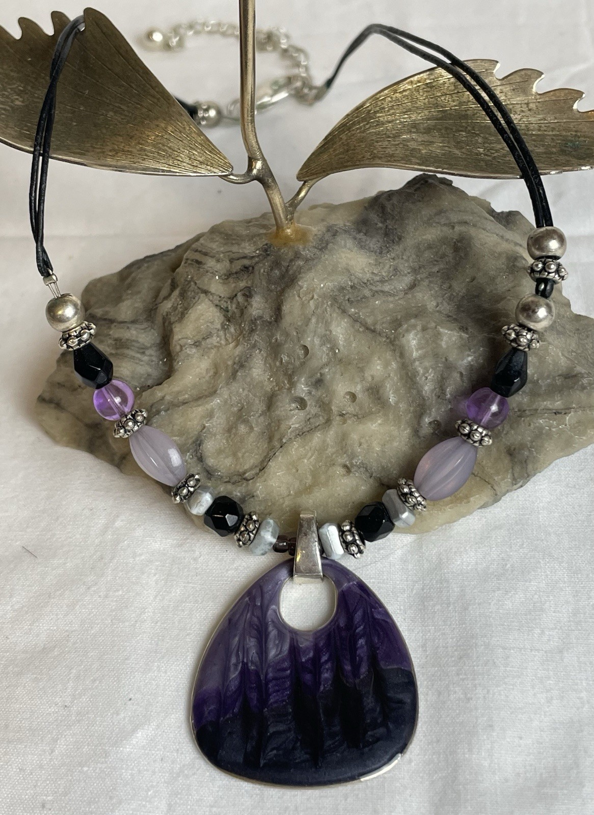 Faux Amethyst Beaded Choker Necklace 16” Teardrop Pendant Leather Chain Cord