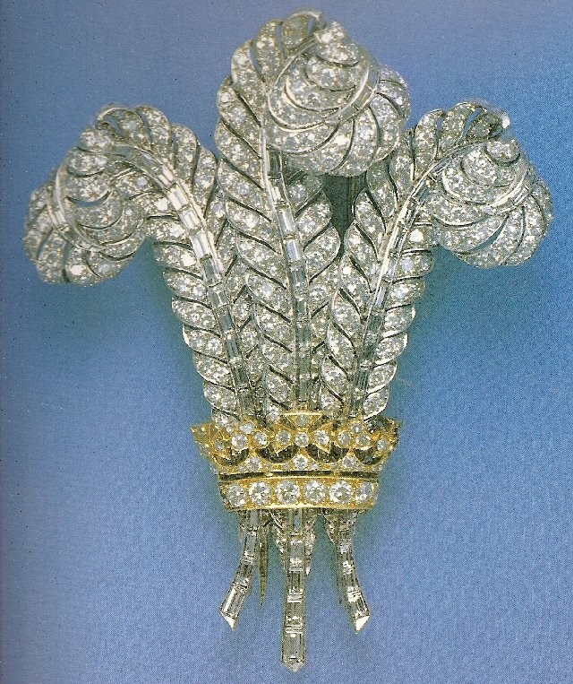 KJL Kenneth Jay Lane TREASURES OF THE DUCHESS Prince of Wales Feather Pin w/Box