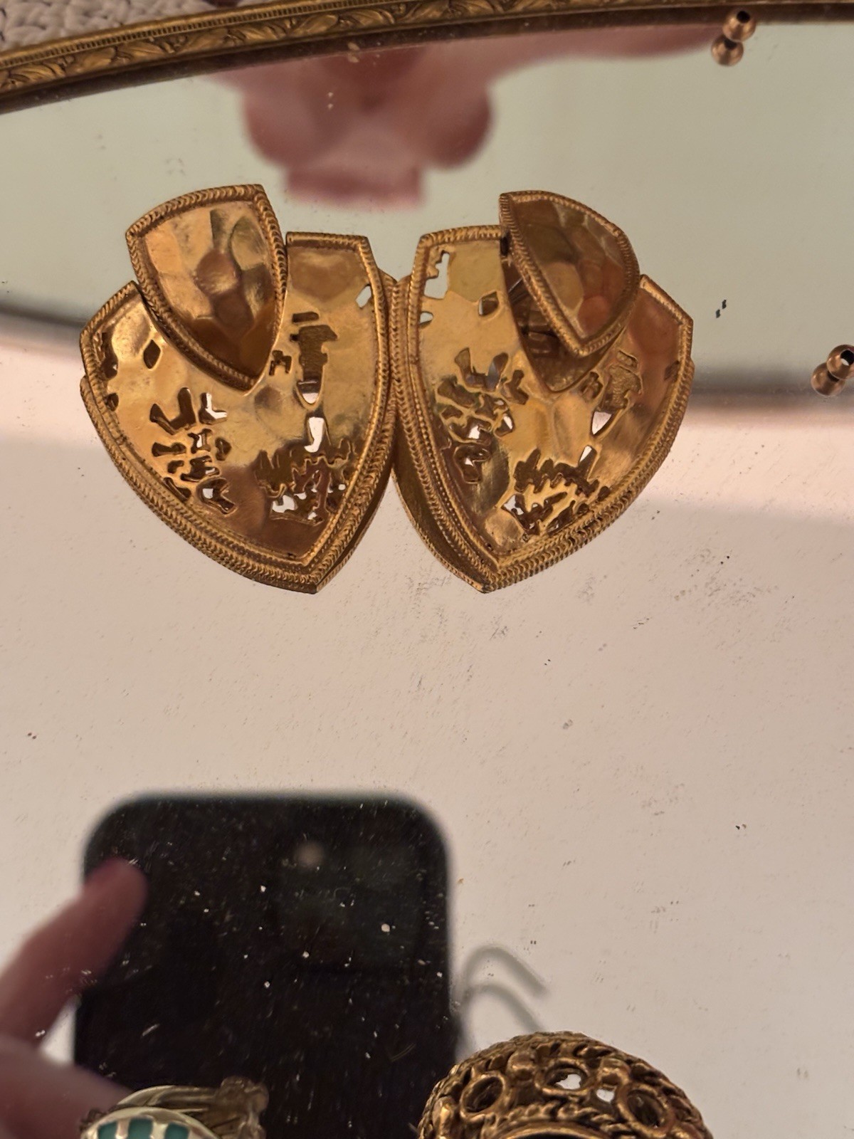 Gold Tone Shield Shaped Stud Pierced Lobe Earrings Metal No Stone No Gemstones
