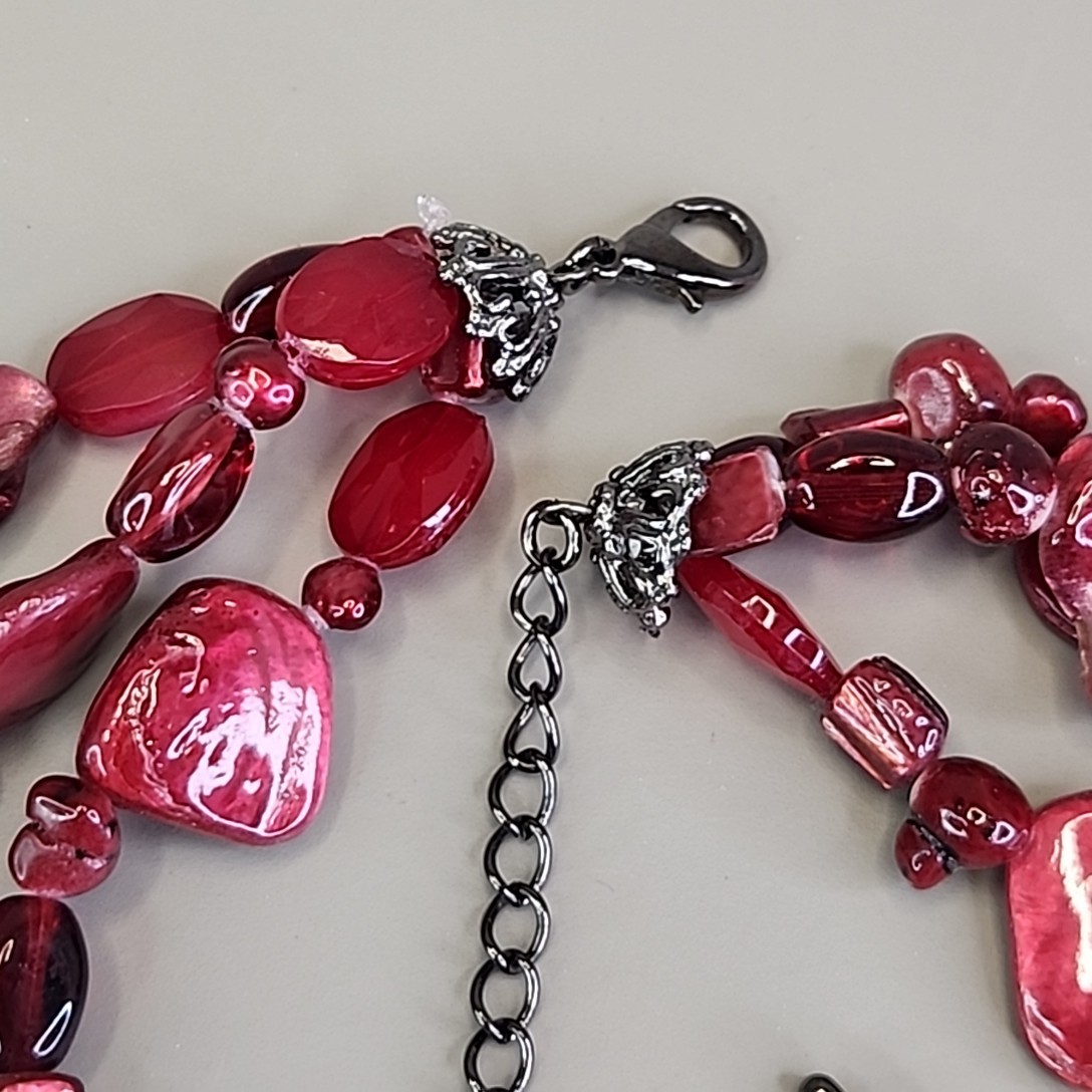 Shell Beaded Necklace Dyed Red Layered Antiqued Gunmetal Chain Glass 21″