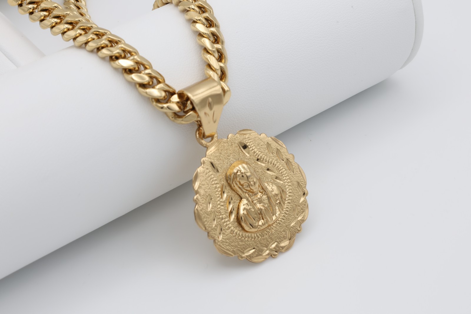 14K Gold Plated Virgin Mary Pendant Necklace 7mm Curb Link Chain Men’s/Women’s