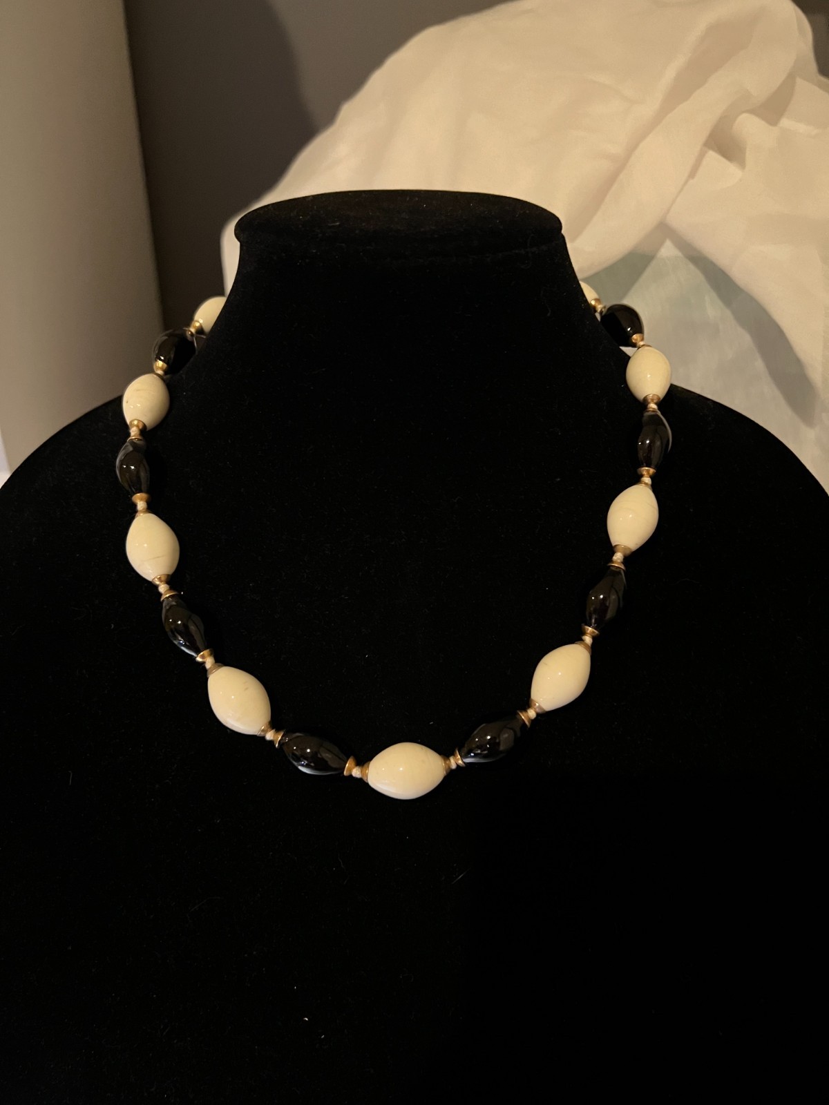 Black and White Tone Glass Beaded Necklace in Perfect Condition