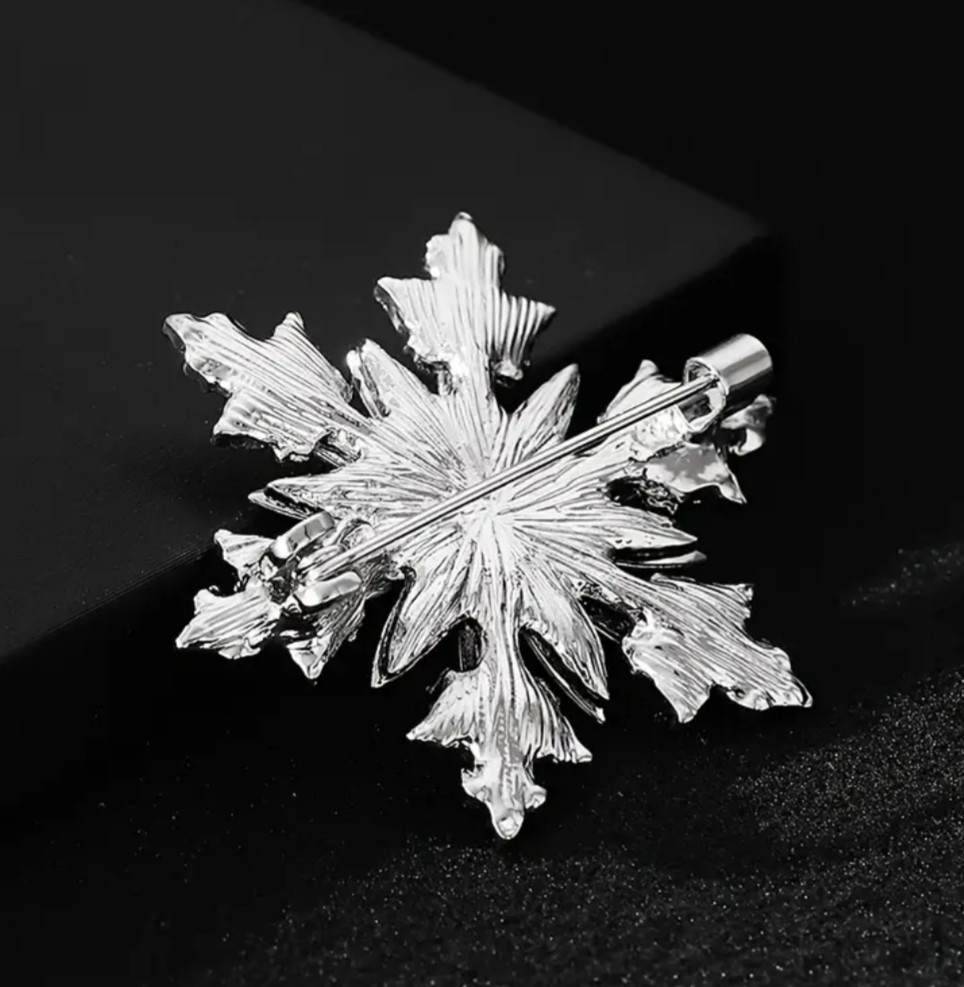 ICE WHITE RHINESTONE SILVER SNOWFLAKE WINTER PIN BROOCH~CHRISTMAS HANUKKAH GIFT