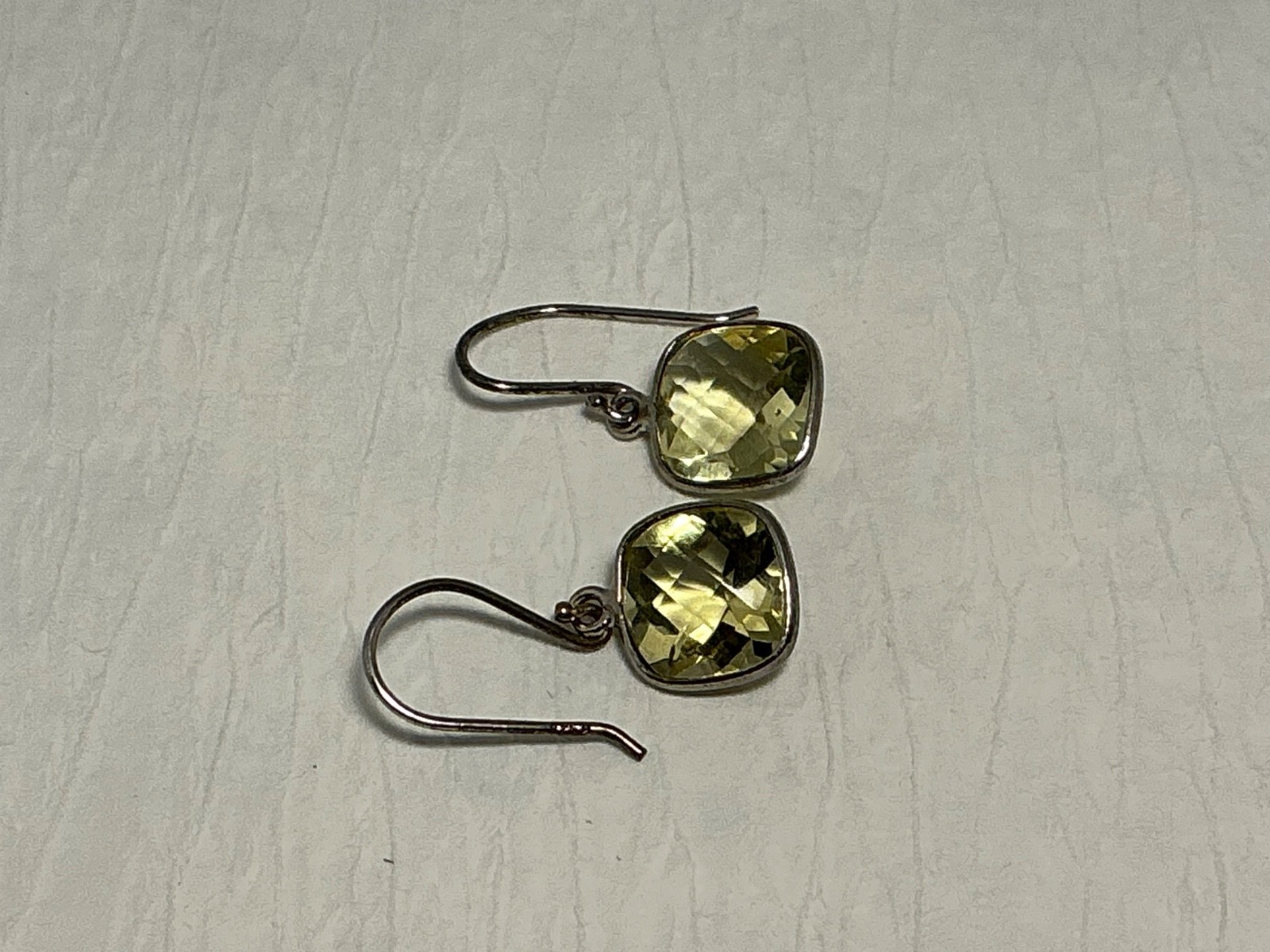 🌸 925 Sterling Silver Square Pale Yellow Faceted French Wire 1” Earrings 🌸