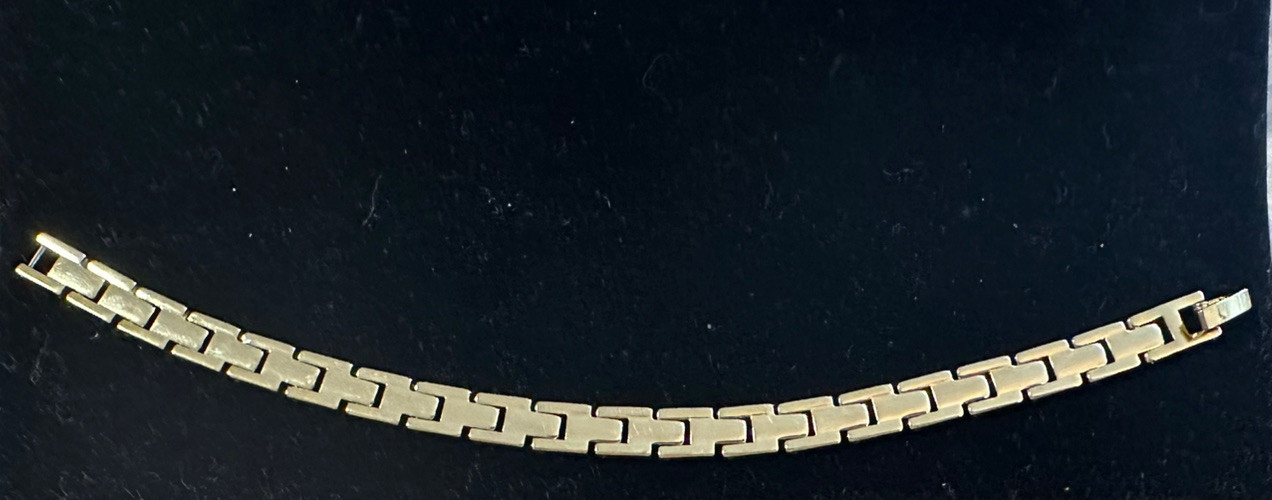 Vintage Gold Tone Heavy Chain Link Bracelet 7 3/4″ – Push Lock Closure