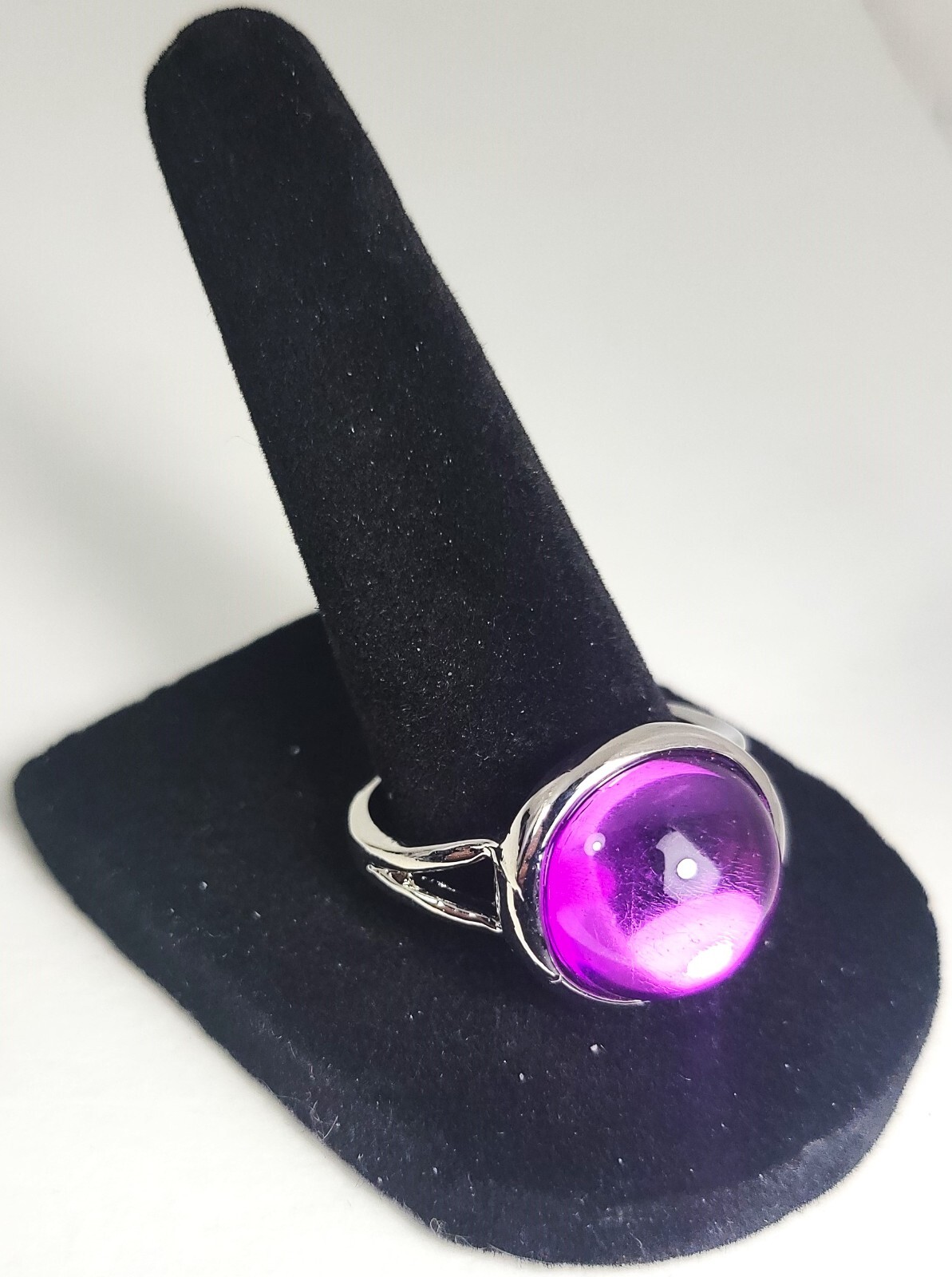 Awesome Bright Purple Sphere Crystal Ball Ring Silver Plated Synthetic Crystal