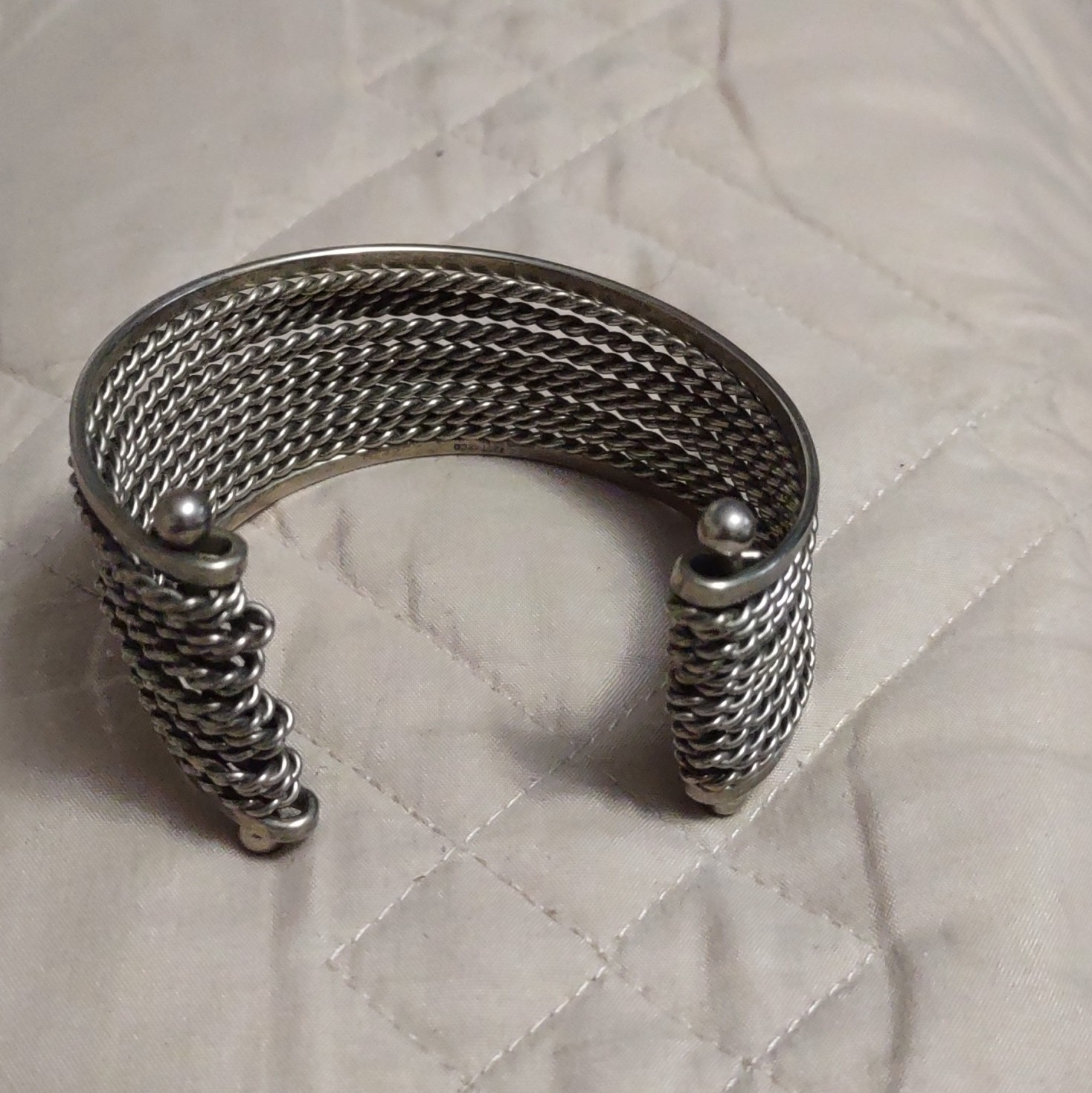 Silver Tone Metal Mesh Cuff Bracelet Cuff Closure No Stone Less Than 8 in