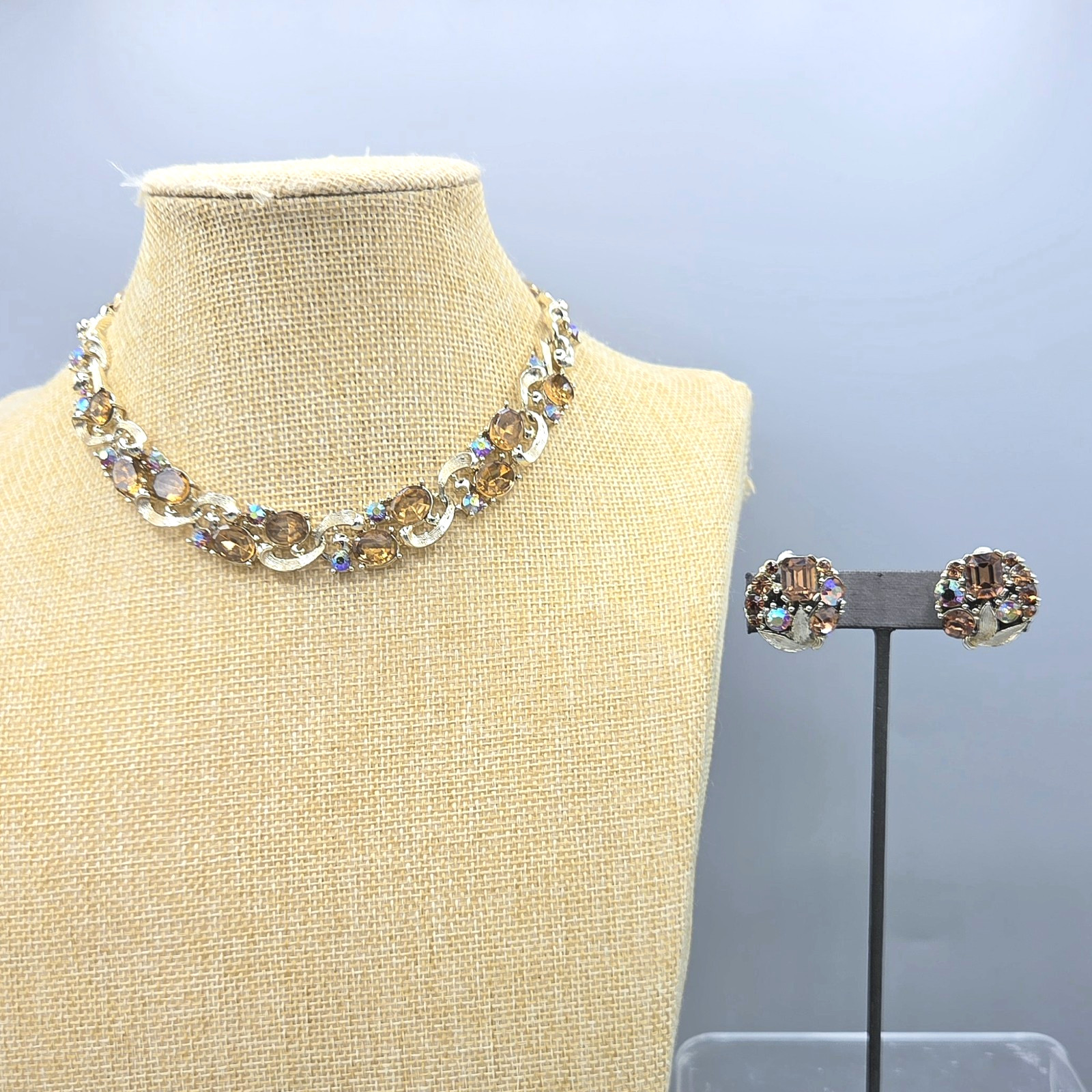 Vintage Lisner Signed Topaz & AB Rhinestone Gold Tone Necklace 16″ Clip Earrings
