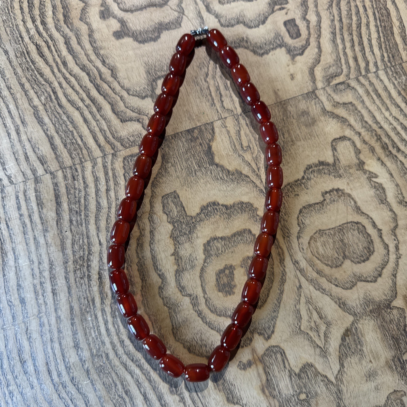 45cm/18in Red Agate Barrel Bead Necklace