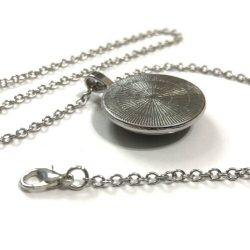 Stone Heart Pattern Round Pendant Necklace Jewelry Gift Idea