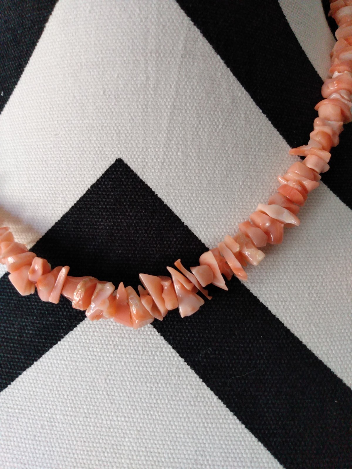 Vintage Orange Pink Chip Coral beaded necklace