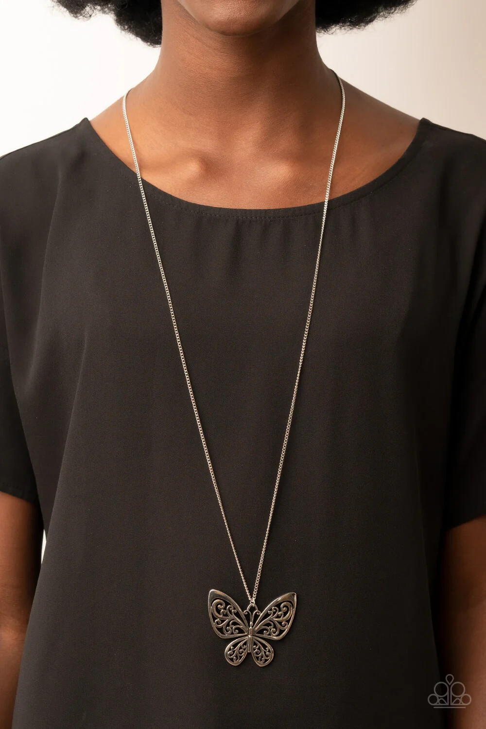 Paparazzi BUTTERFLY BOUTIQUE silver necklace